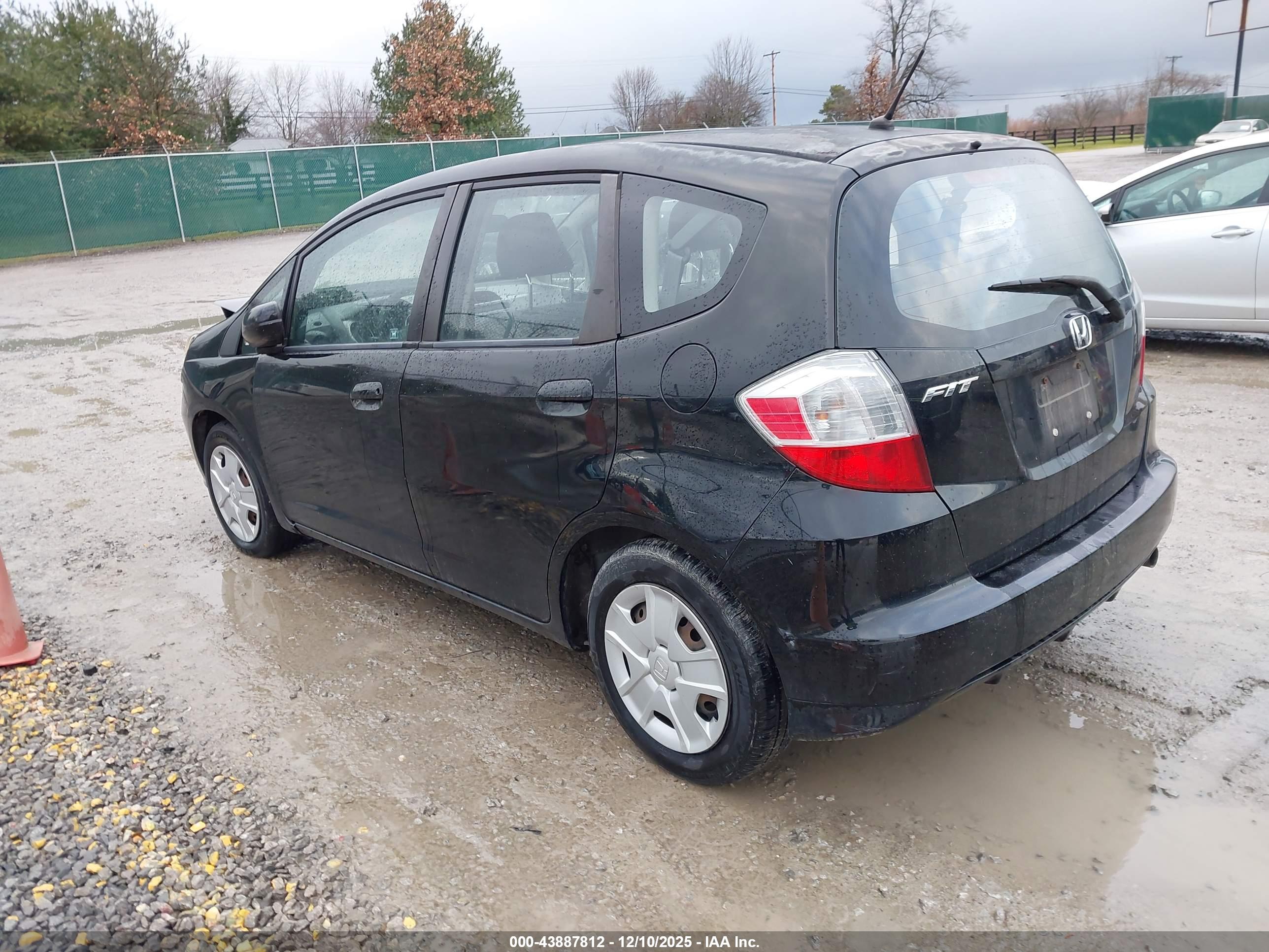 HONDA FIT image 3