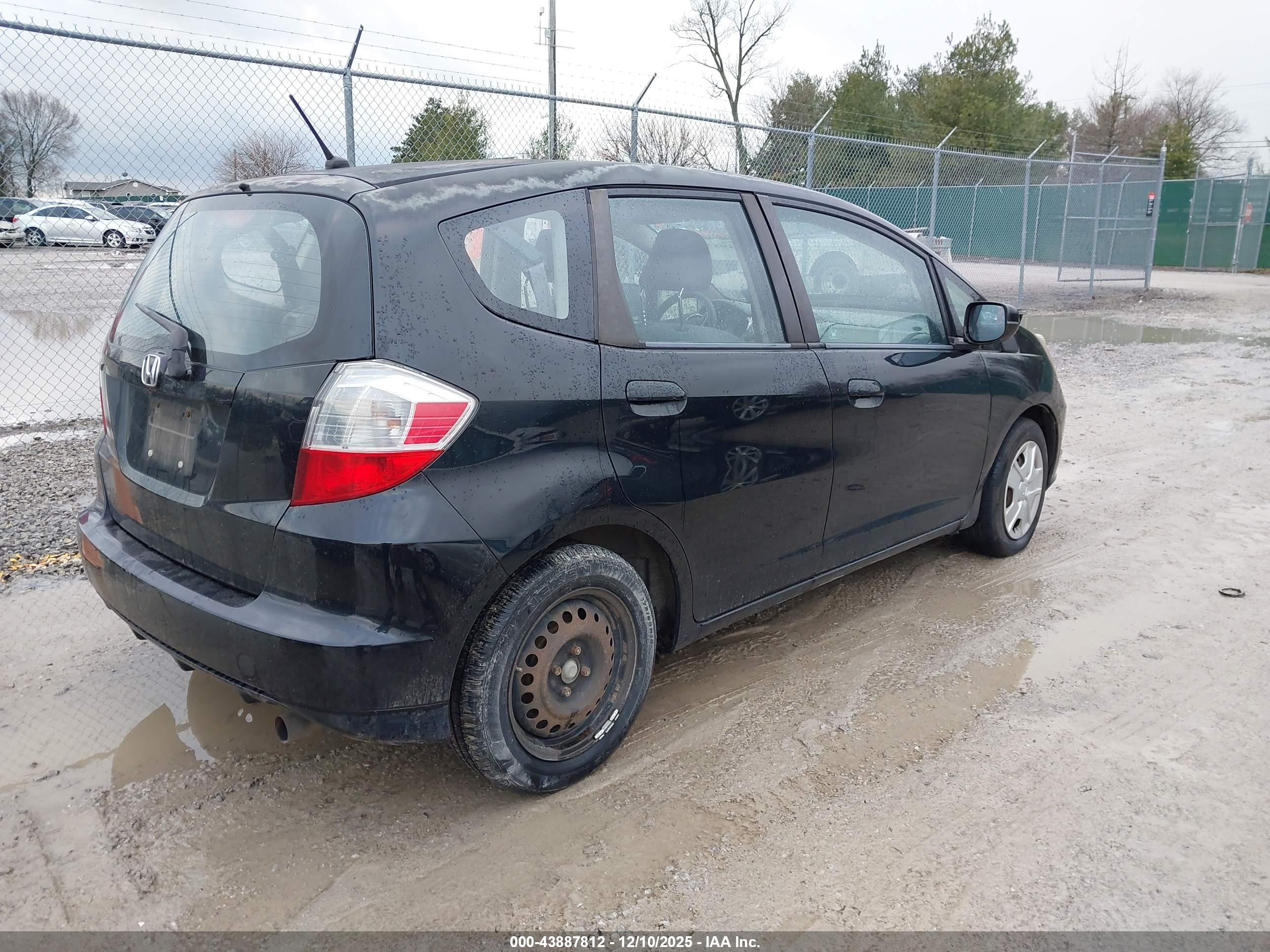 HONDA FIT image 4
