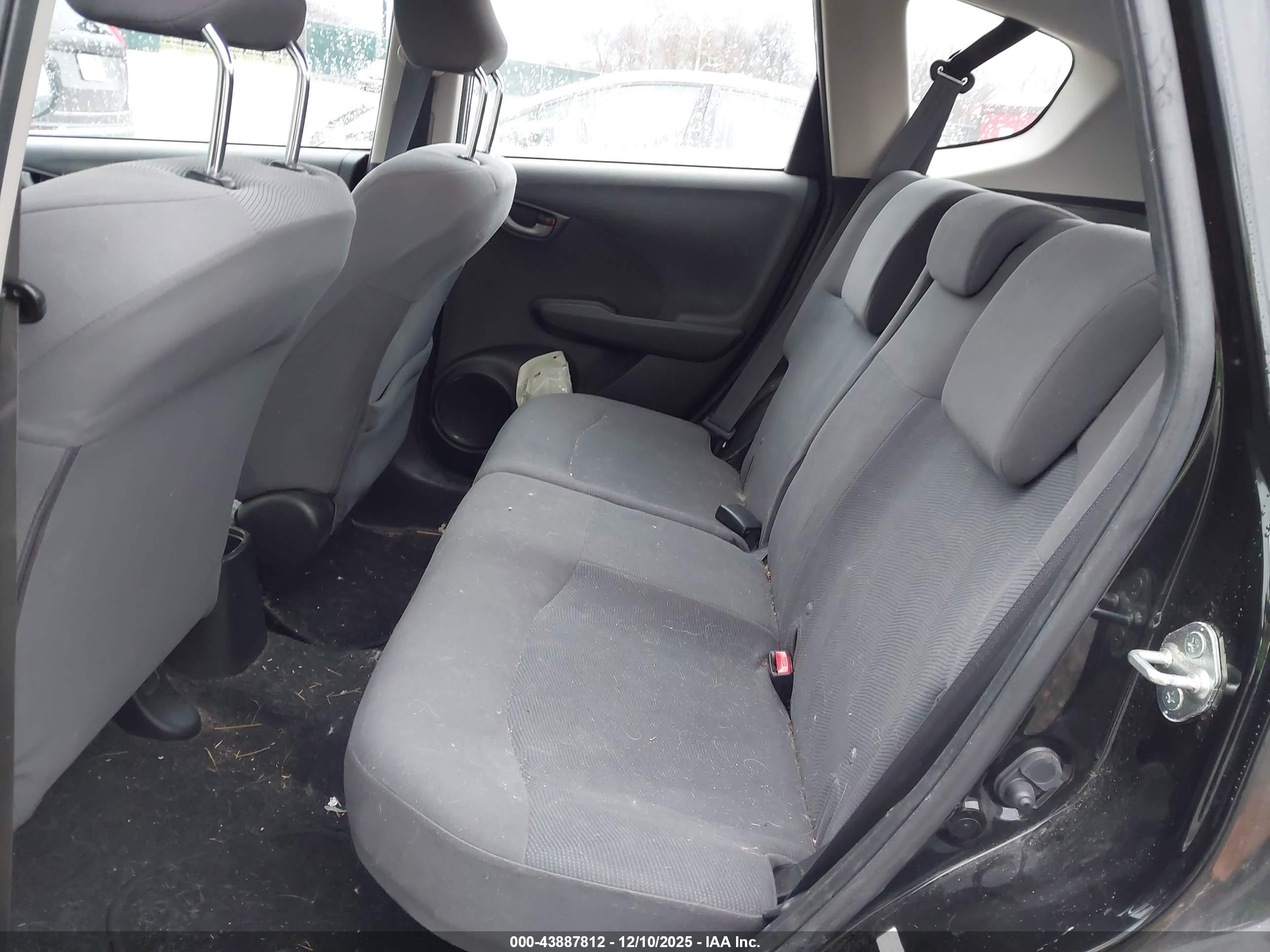 HONDA FIT image 8