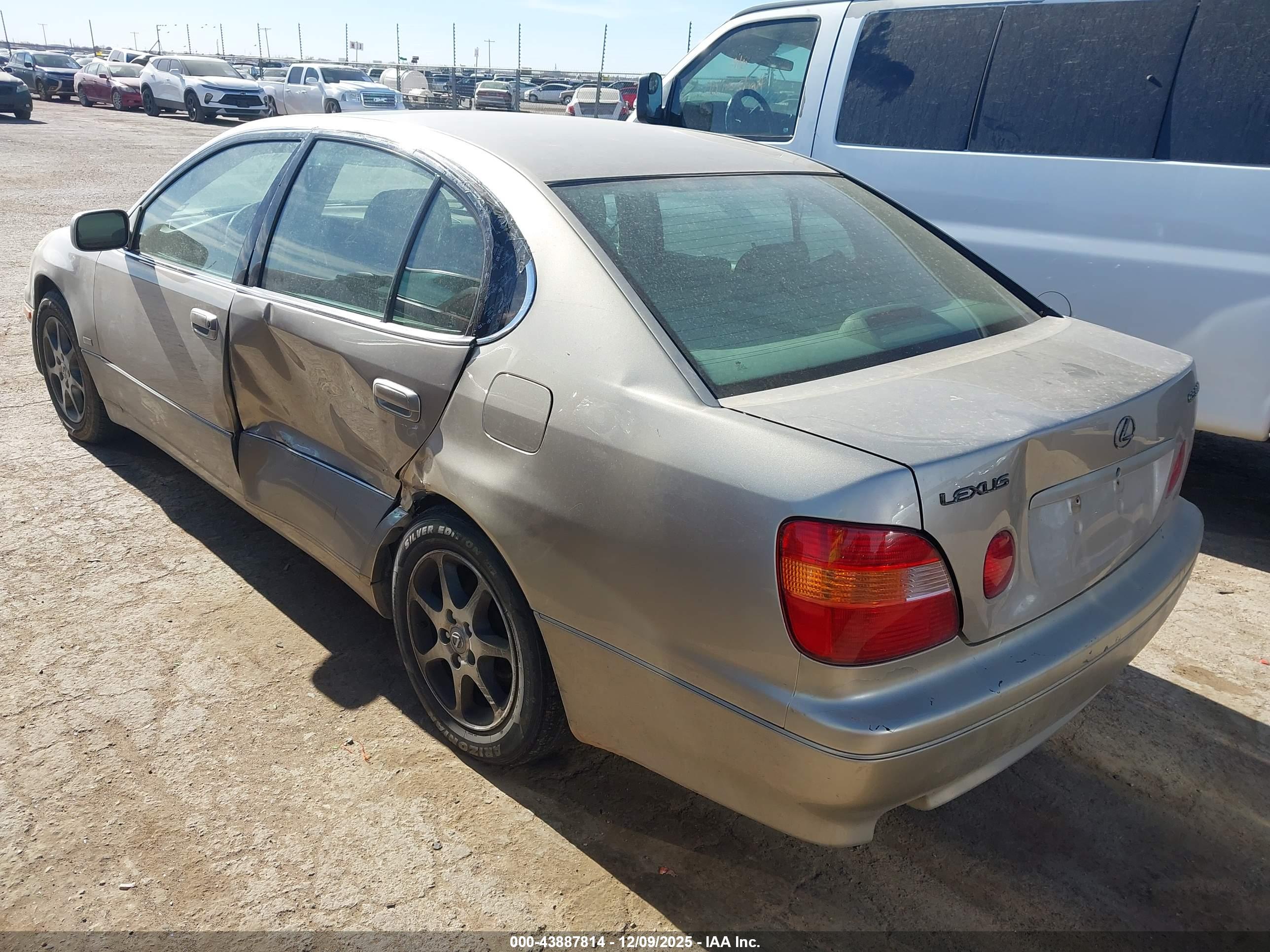 LEXUS GS image 3