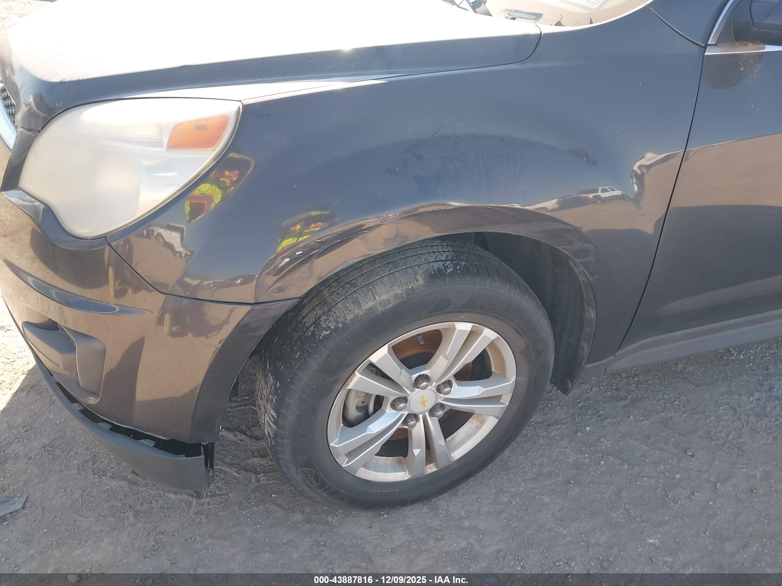 CHEVROLET EQUINOX image 6