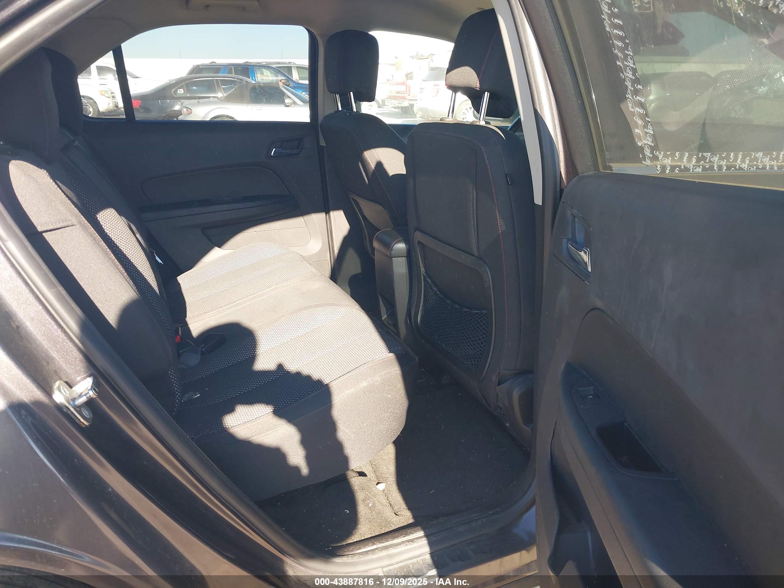 CHEVROLET EQUINOX image 8
