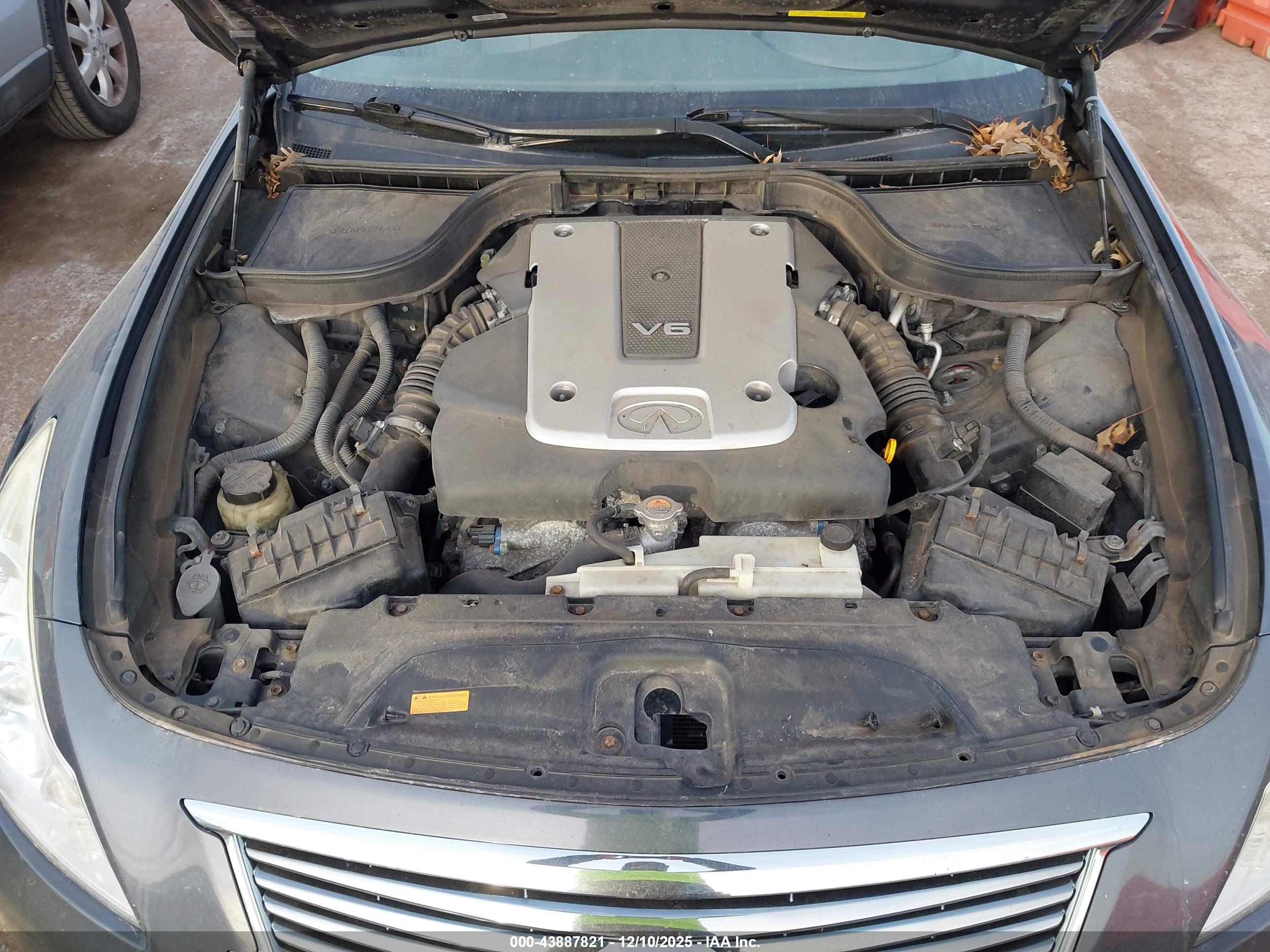 INFINITI G25X image 10