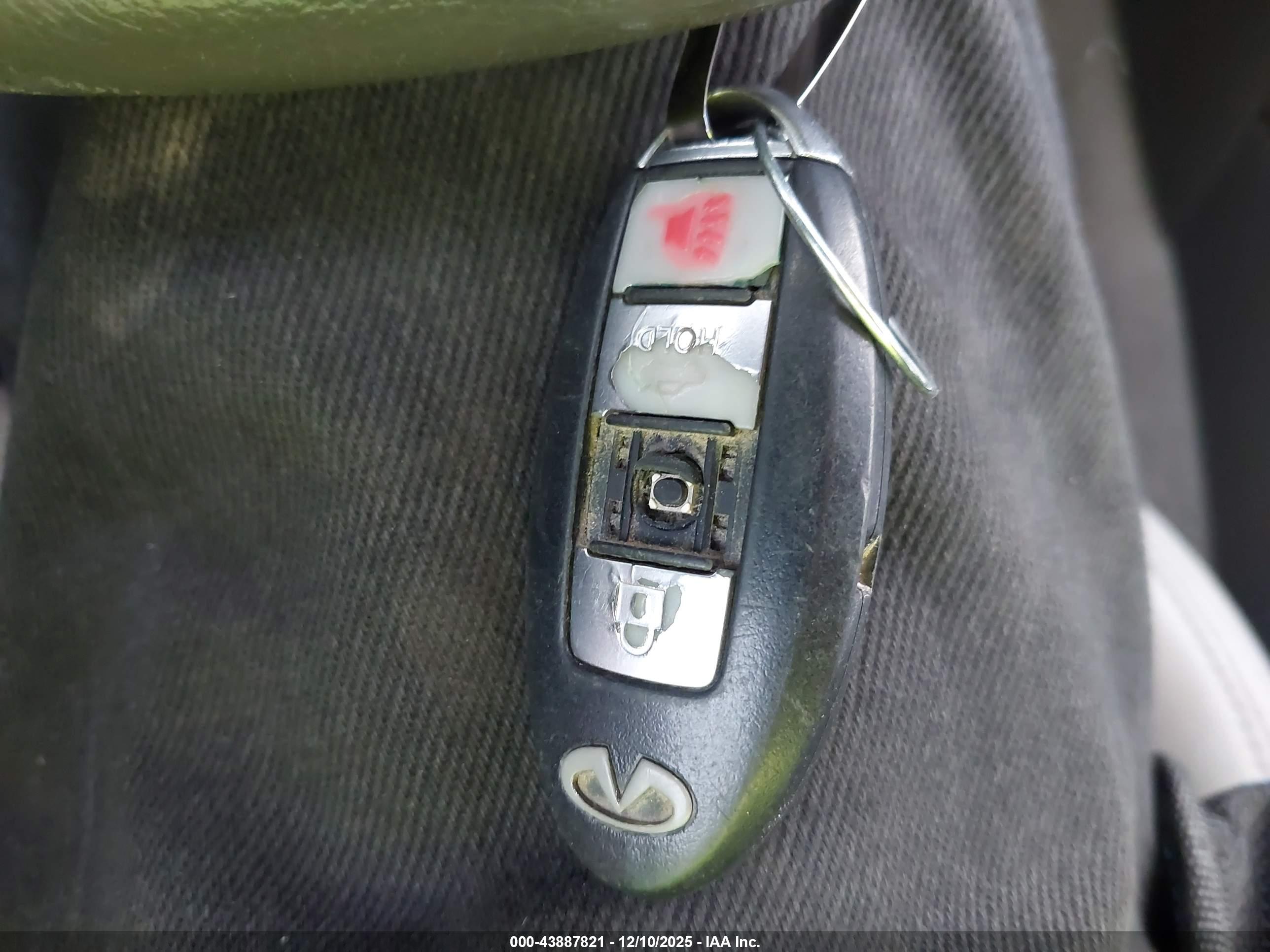 INFINITI G25X image 11