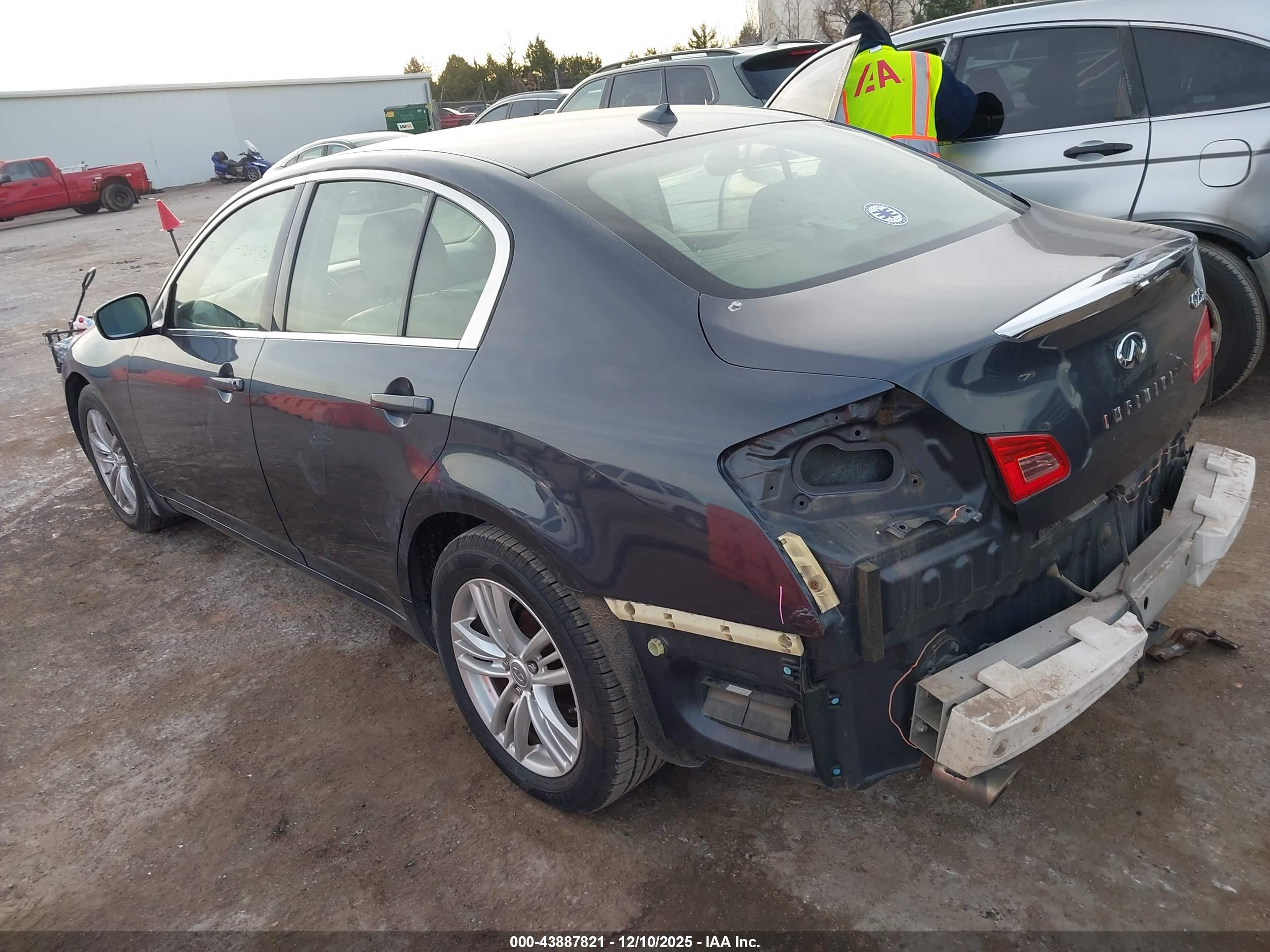 INFINITI G25X image 3