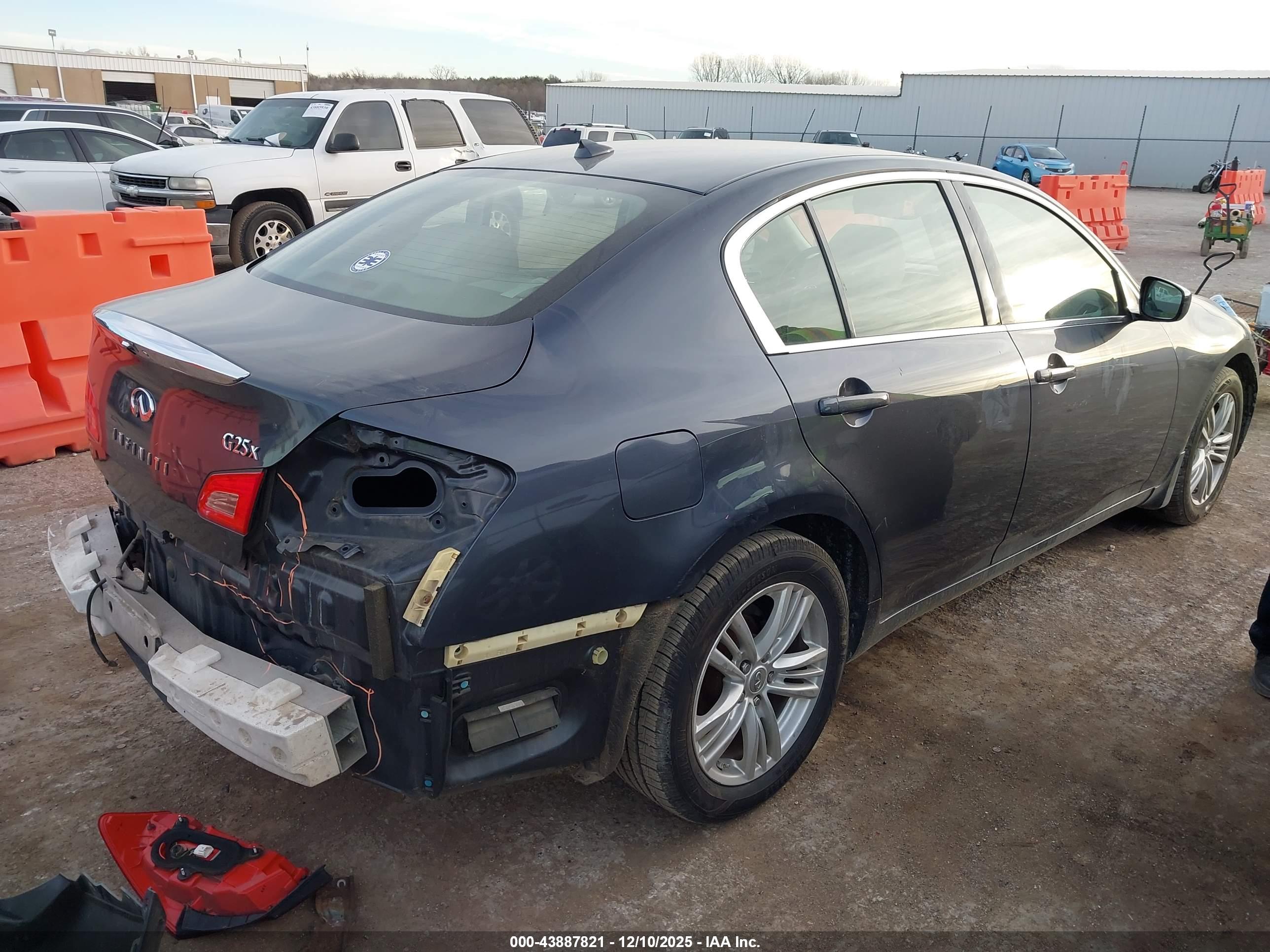 INFINITI G25X image 4