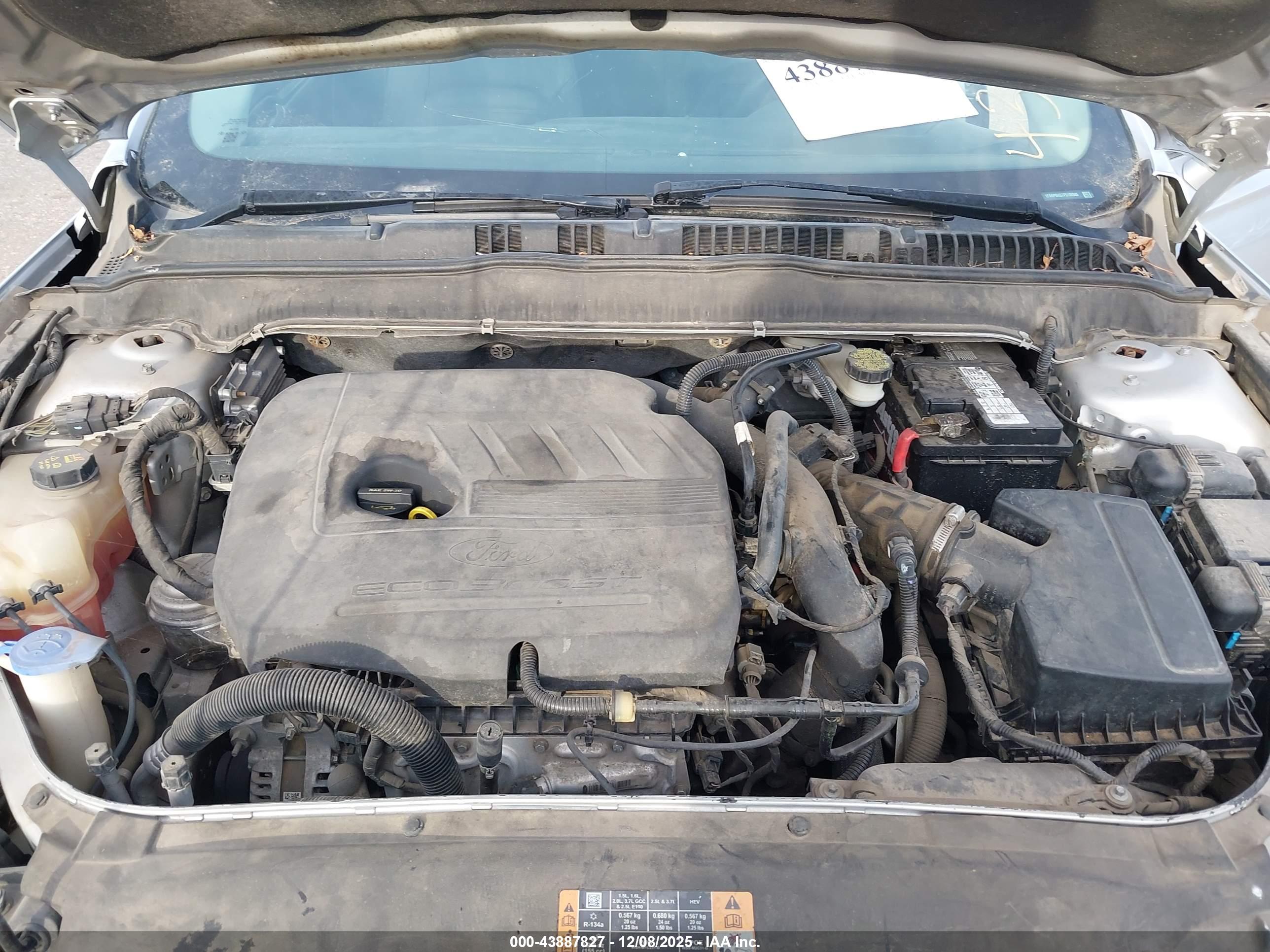 FORD FUSION image 10