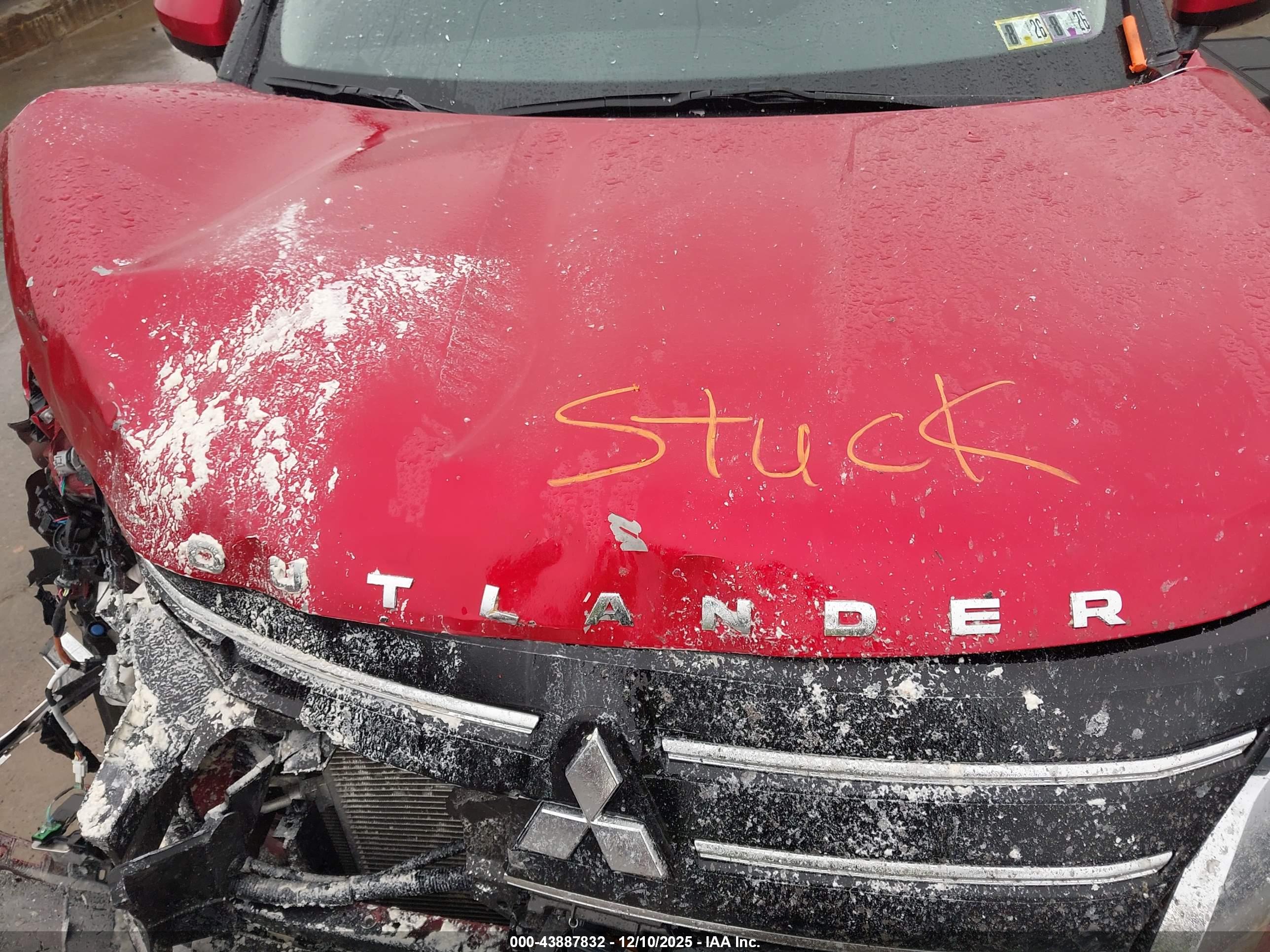 MITSUBISHI OUTLANDER image 10