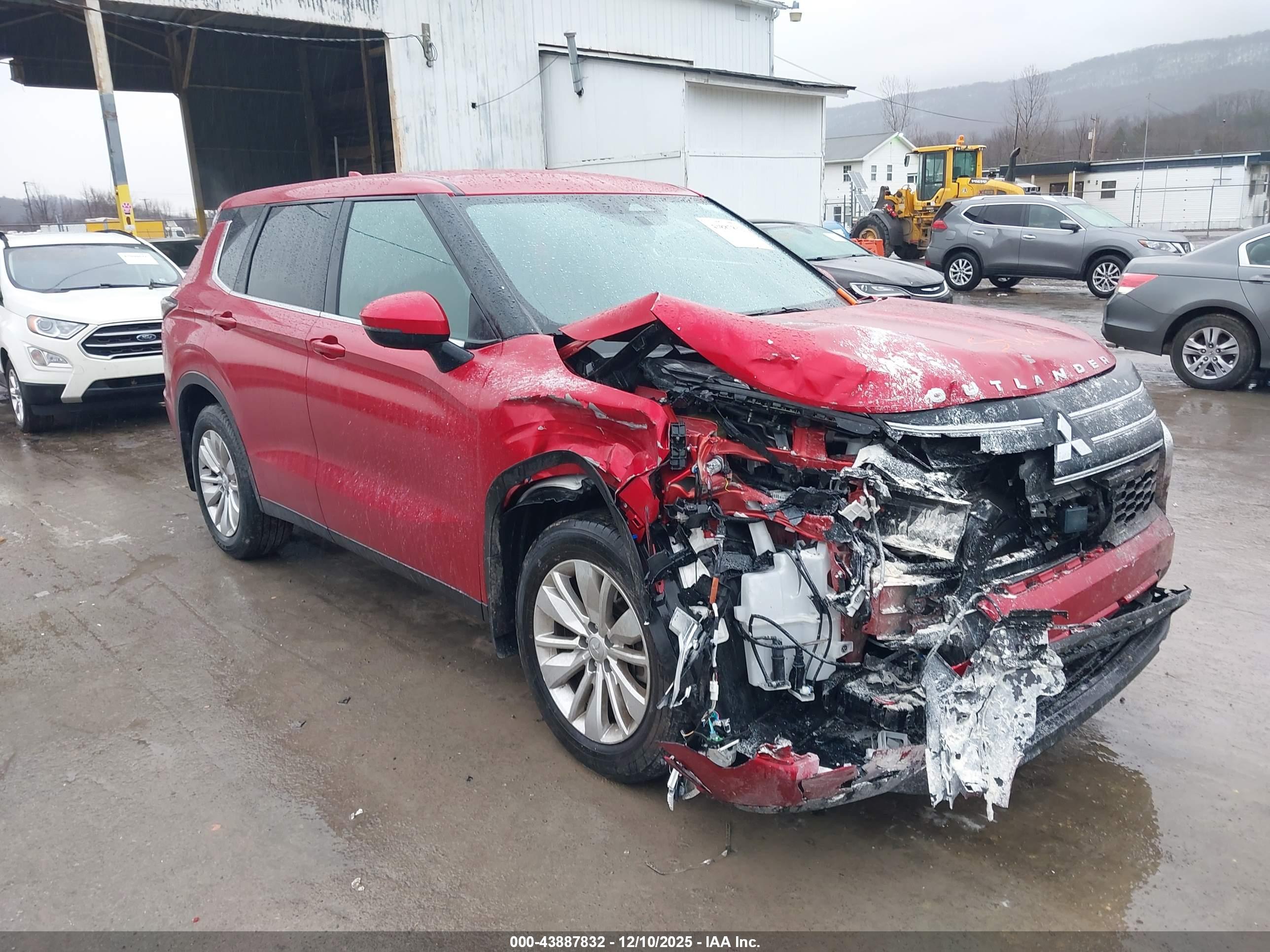 MITSUBISHI OUTLANDER image 6