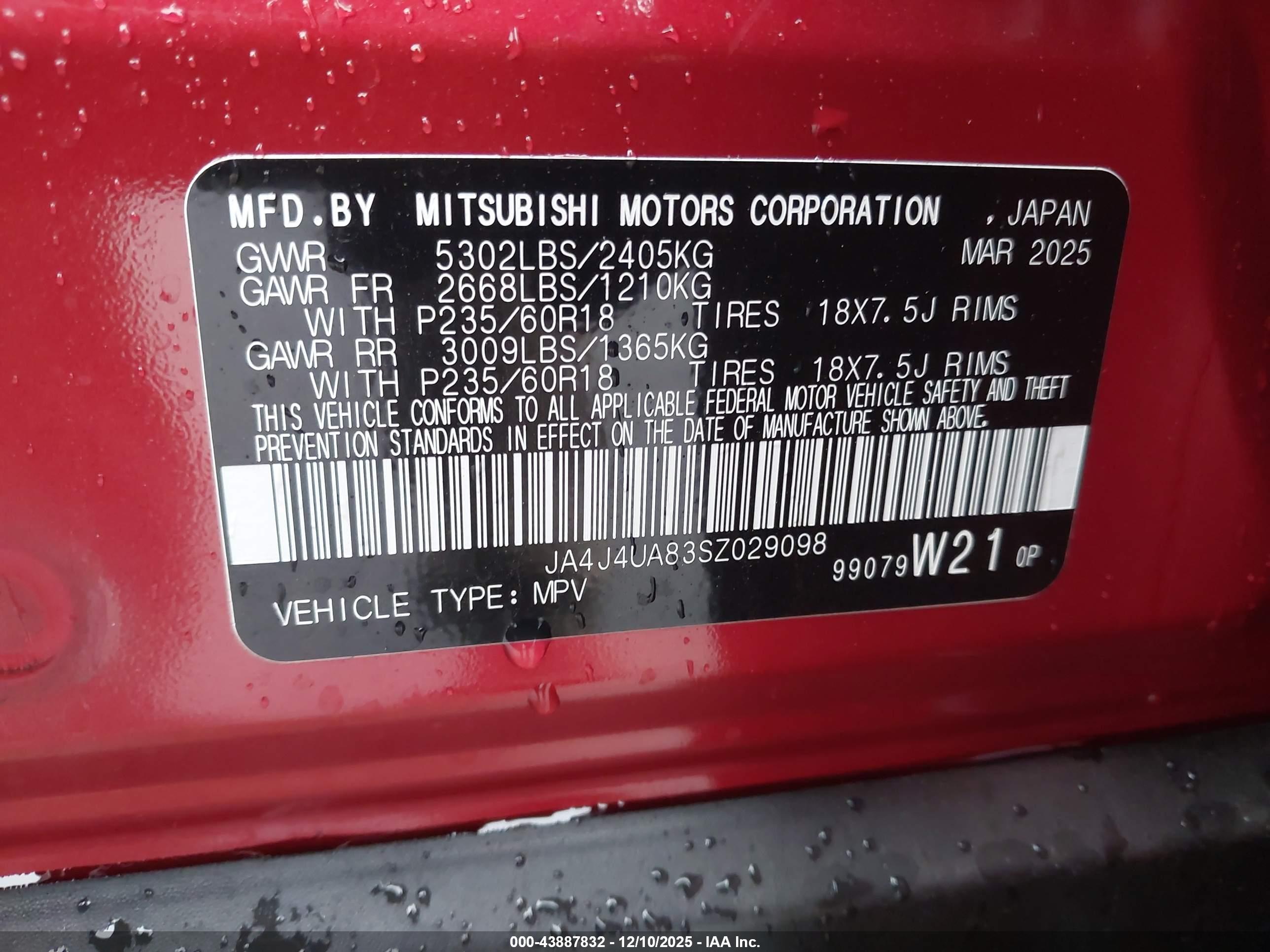 MITSUBISHI OUTLANDER image 9
