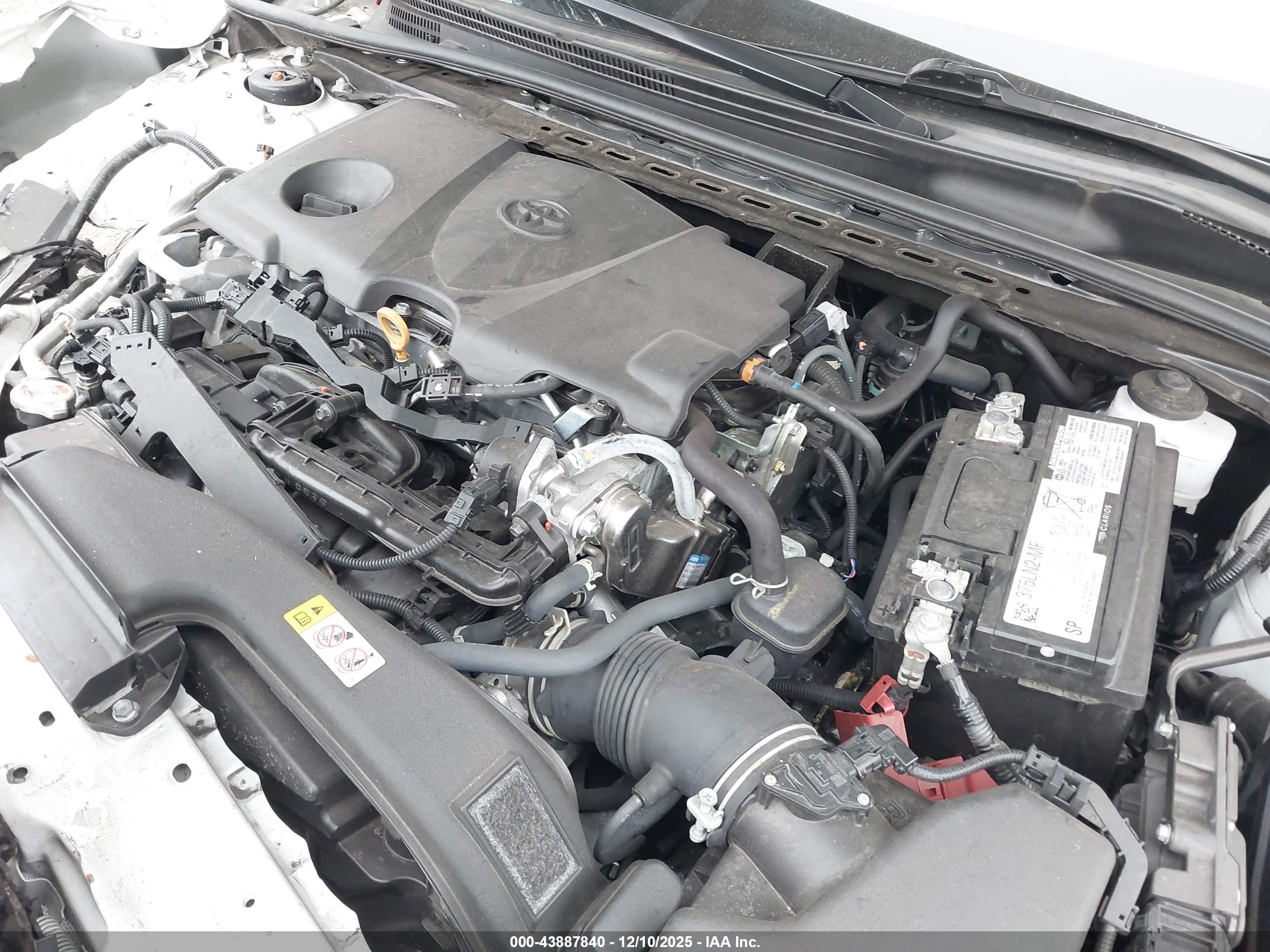 TOYOTA CAMRY image 10