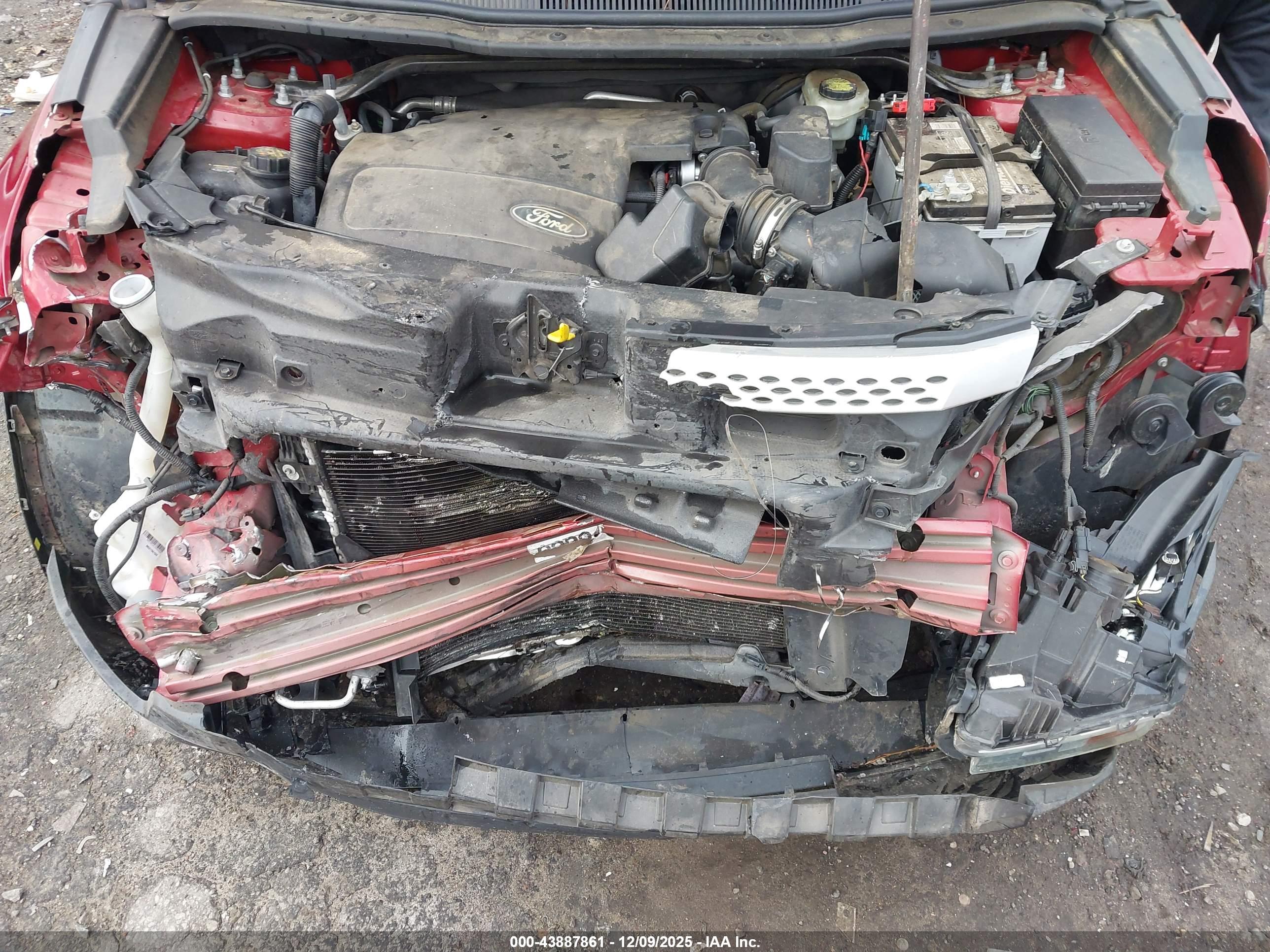 FORD EXPLORER image 10