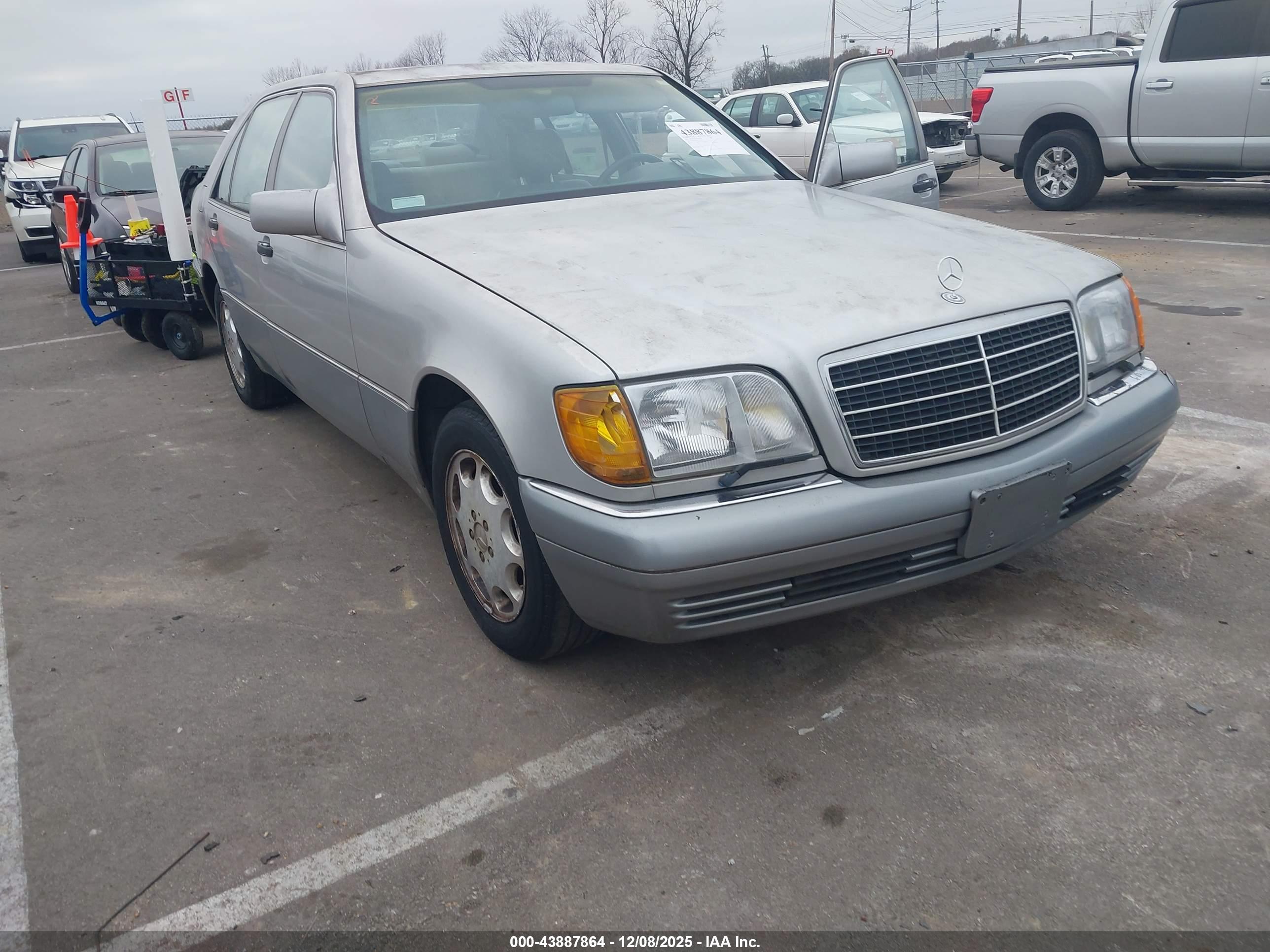 MERCEDES-BENZ 400 image 6