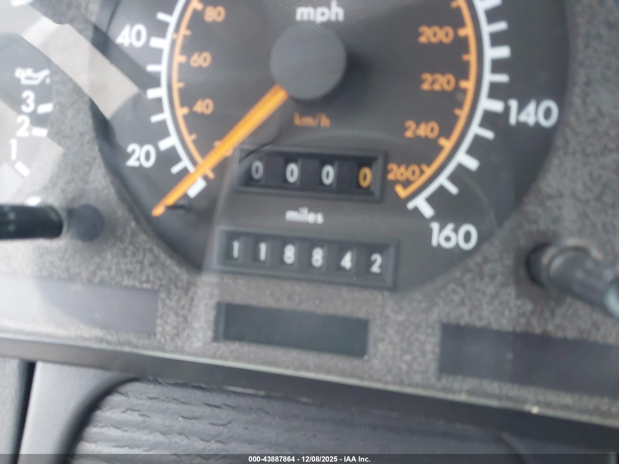 MERCEDES-BENZ 400 image 7