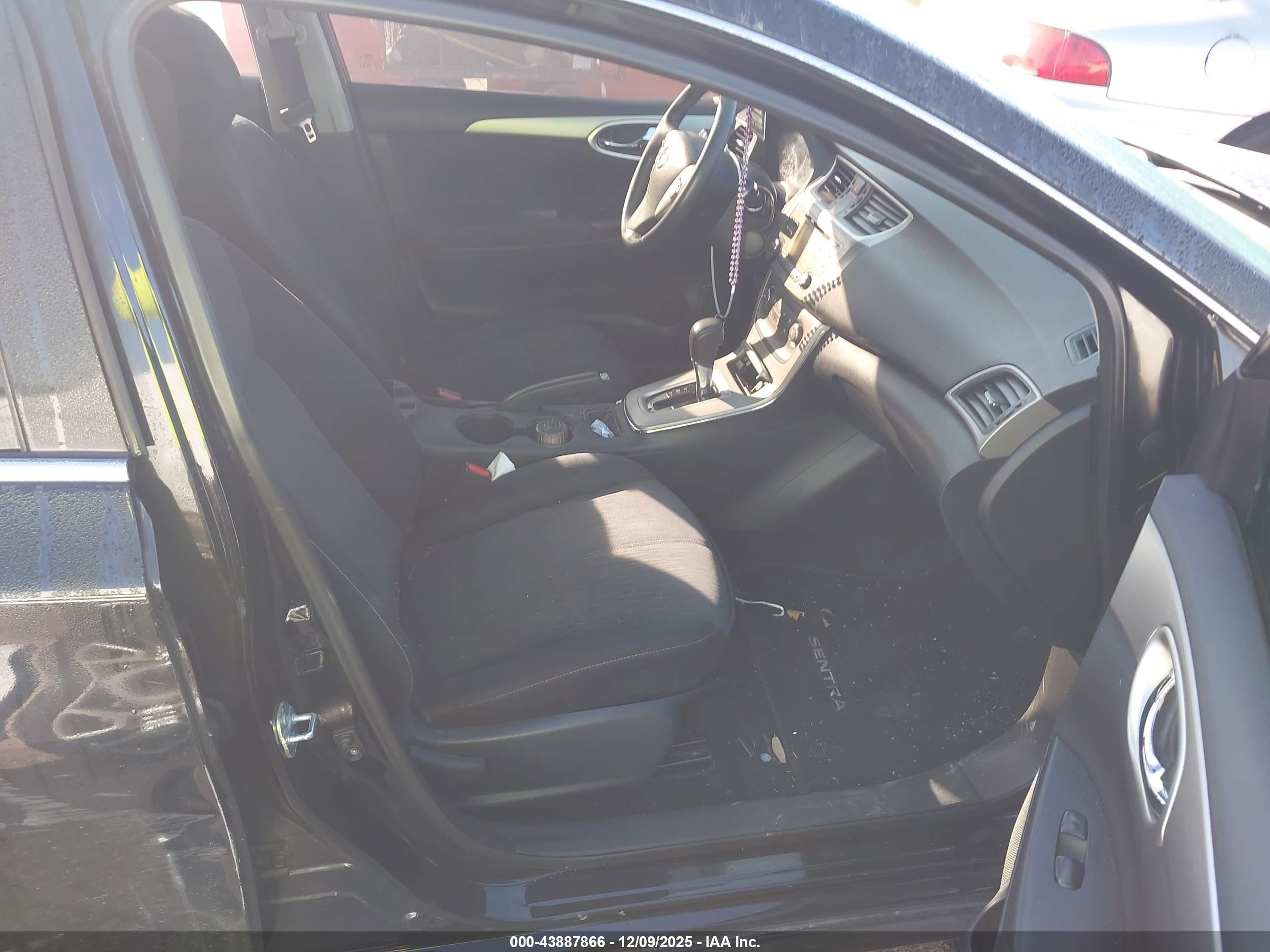 NISSAN SENTRA image 5