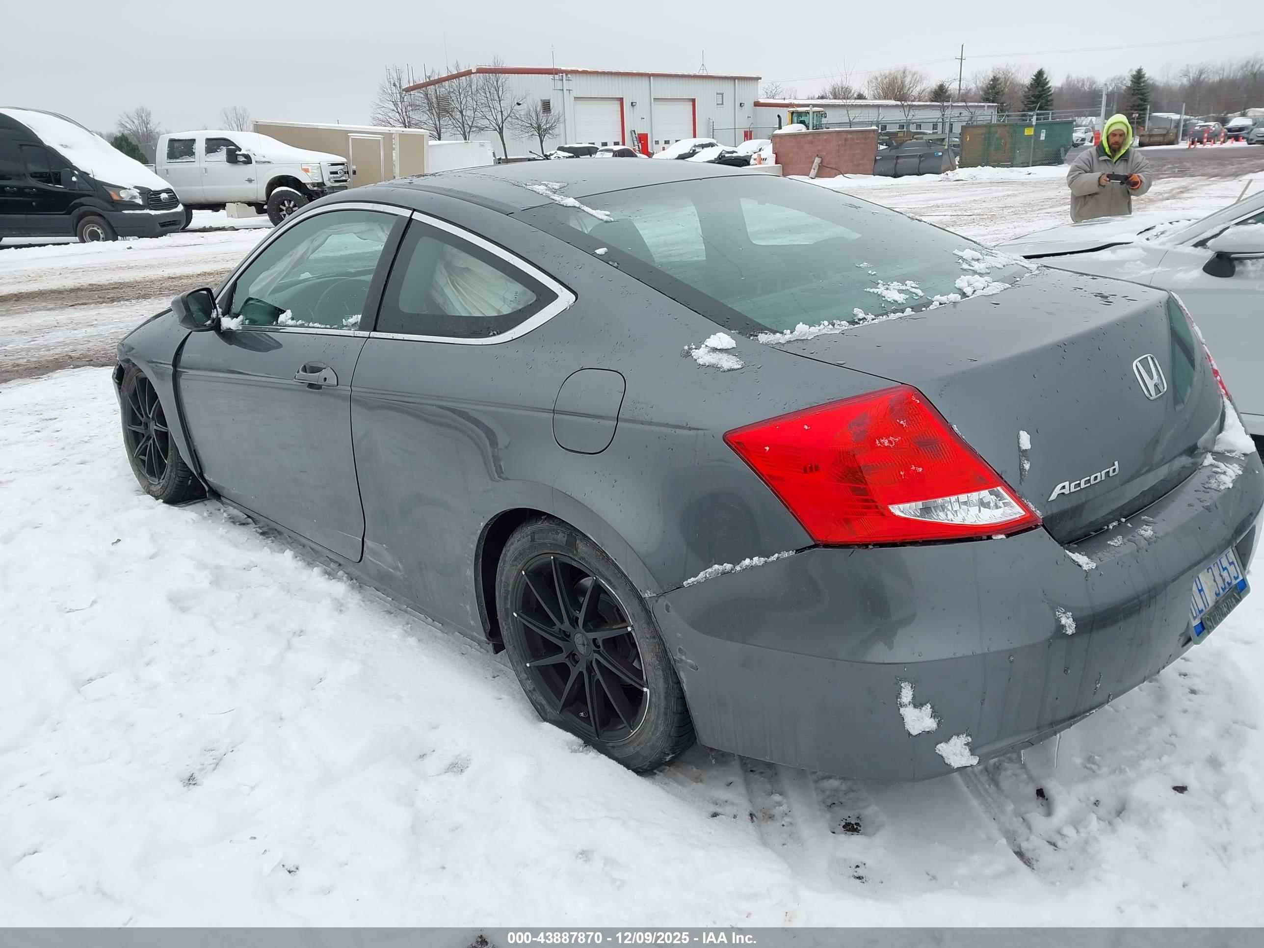 HONDA ACCORD image 3