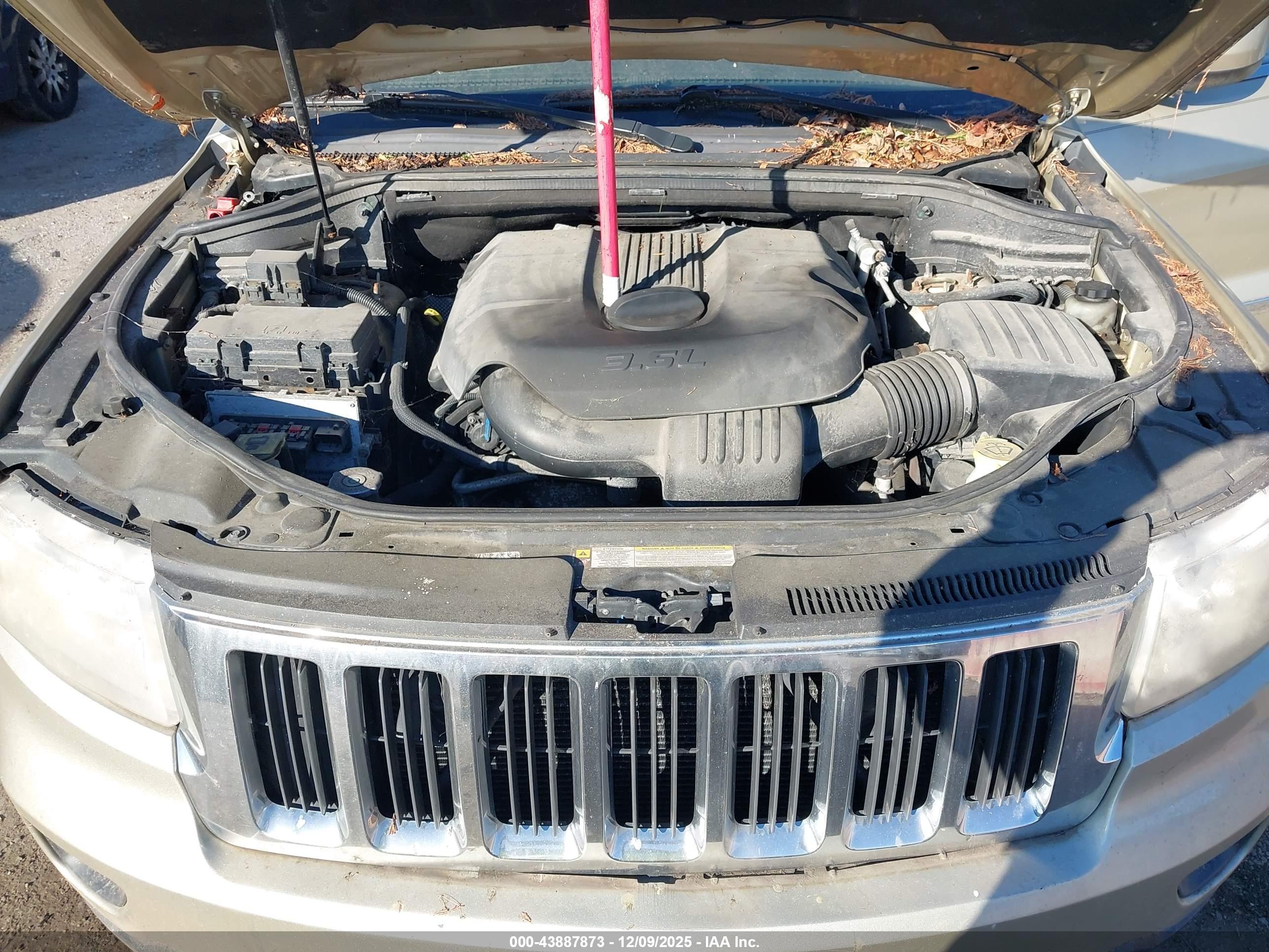 JEEP GRAND image 10