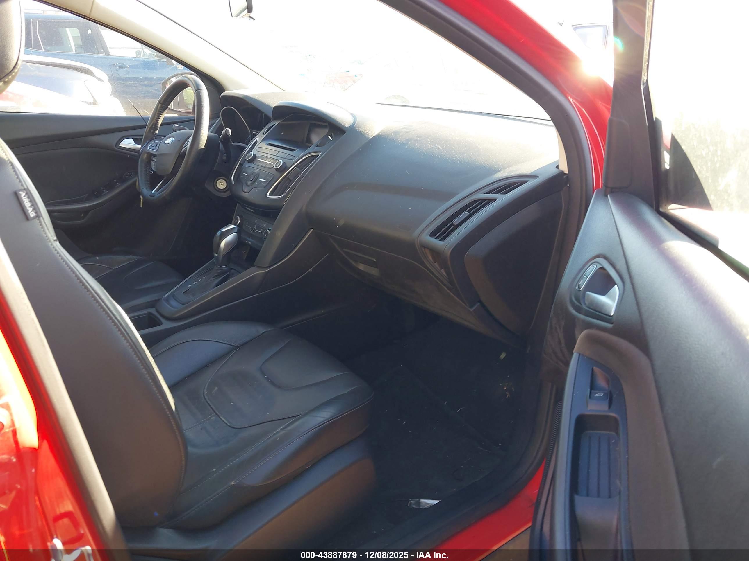 FORD FOCUS image 5