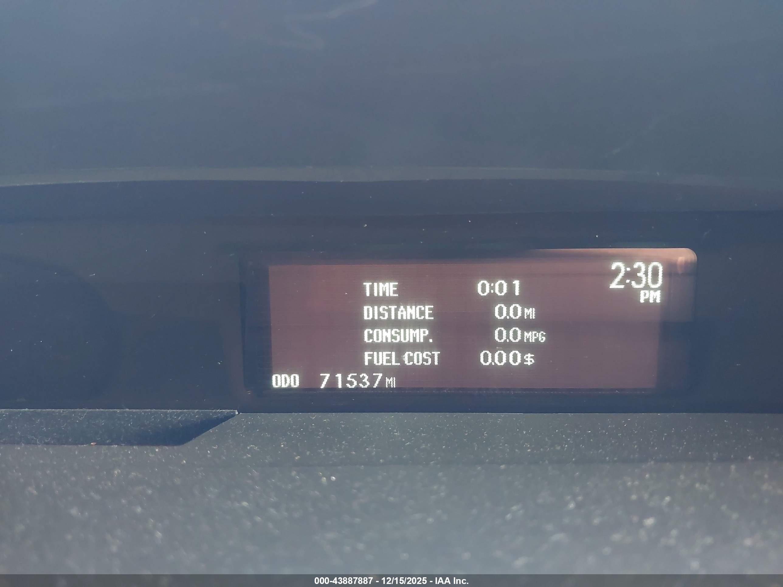 TOYOTA PRIUS image 7