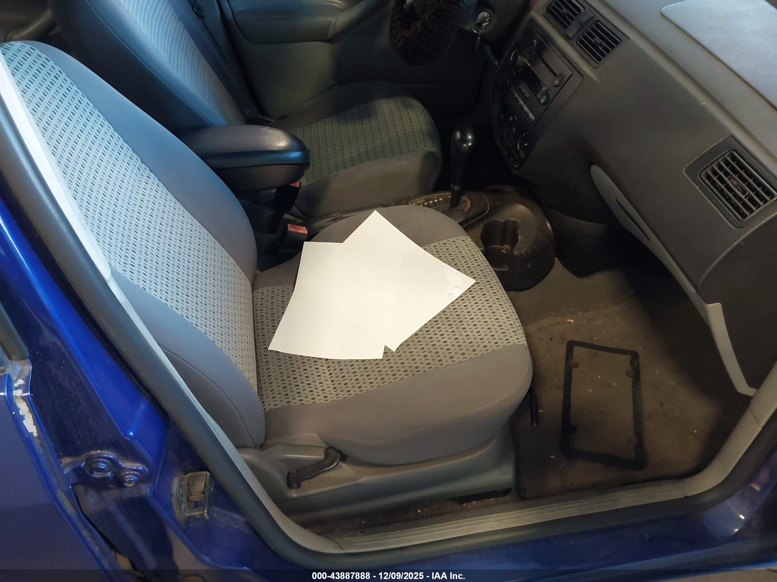 FORD FOCUS image 5