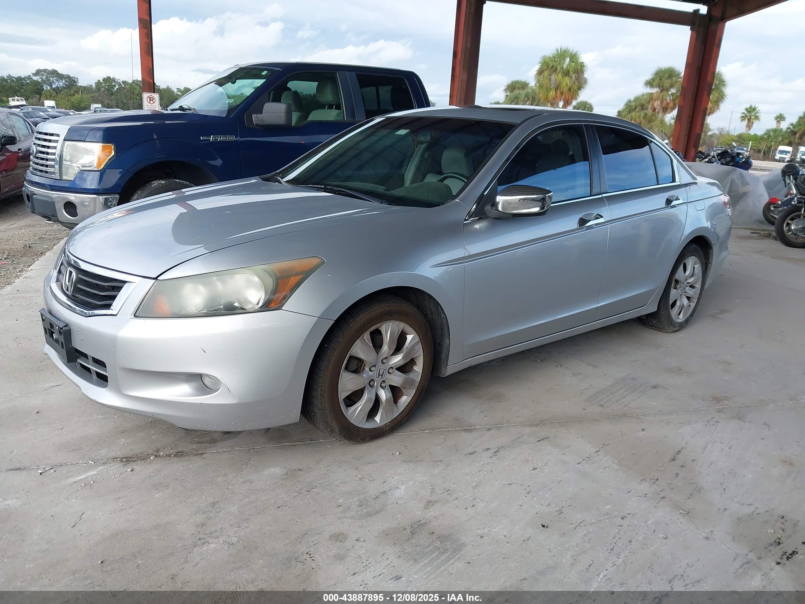 HONDA ACCORD image 2