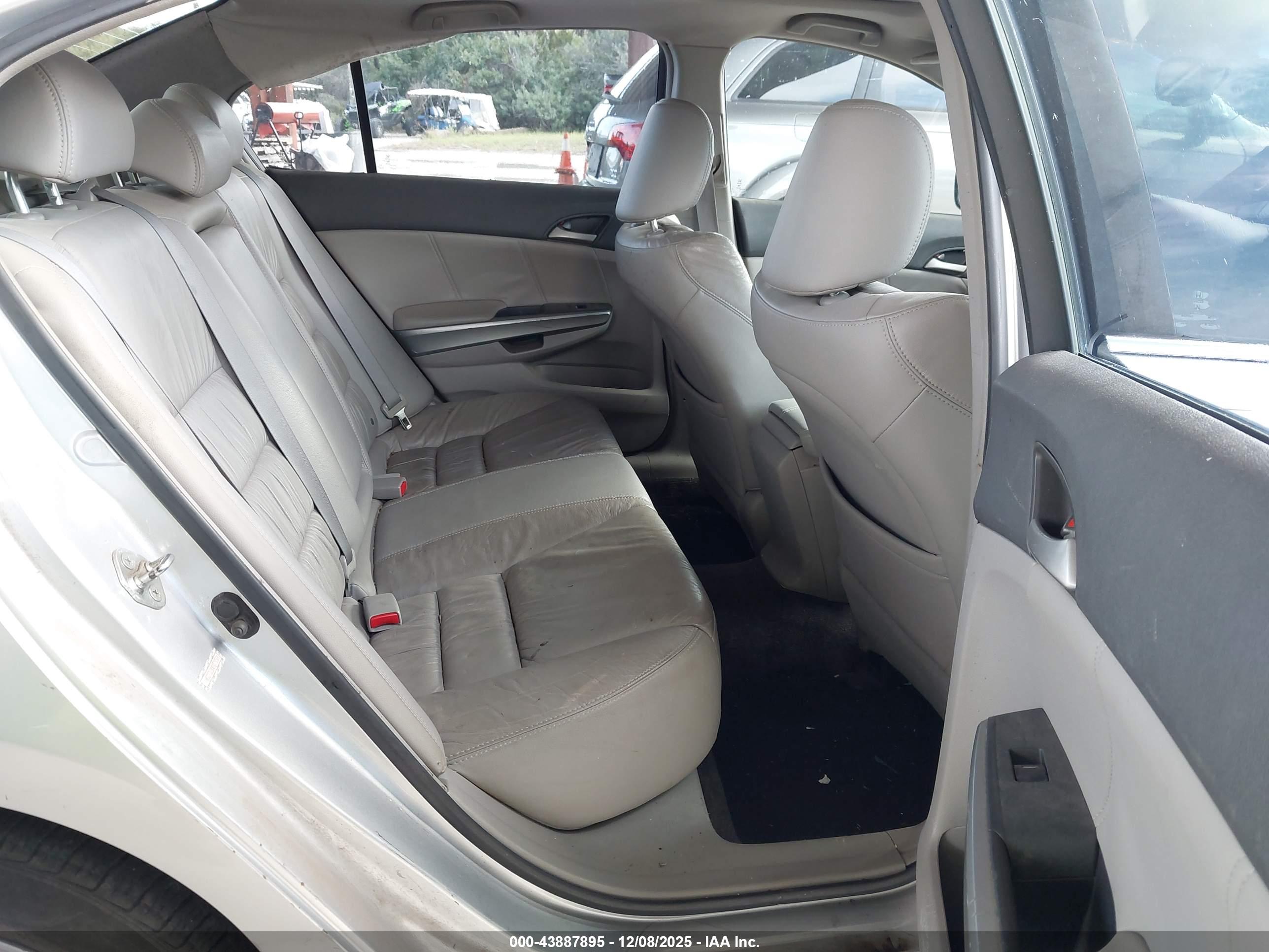 HONDA ACCORD image 8