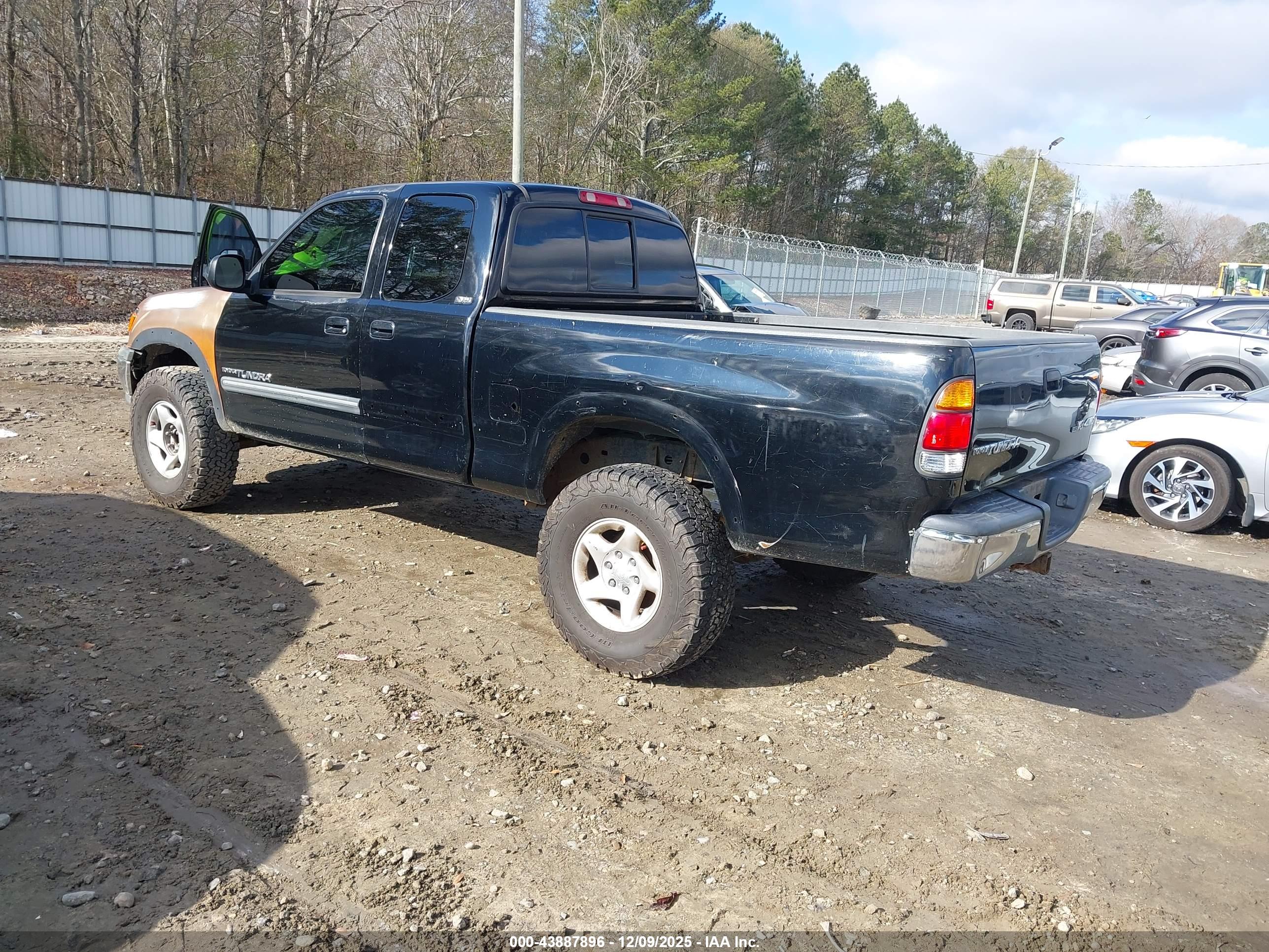 TOYOTA TUNDRA image 3