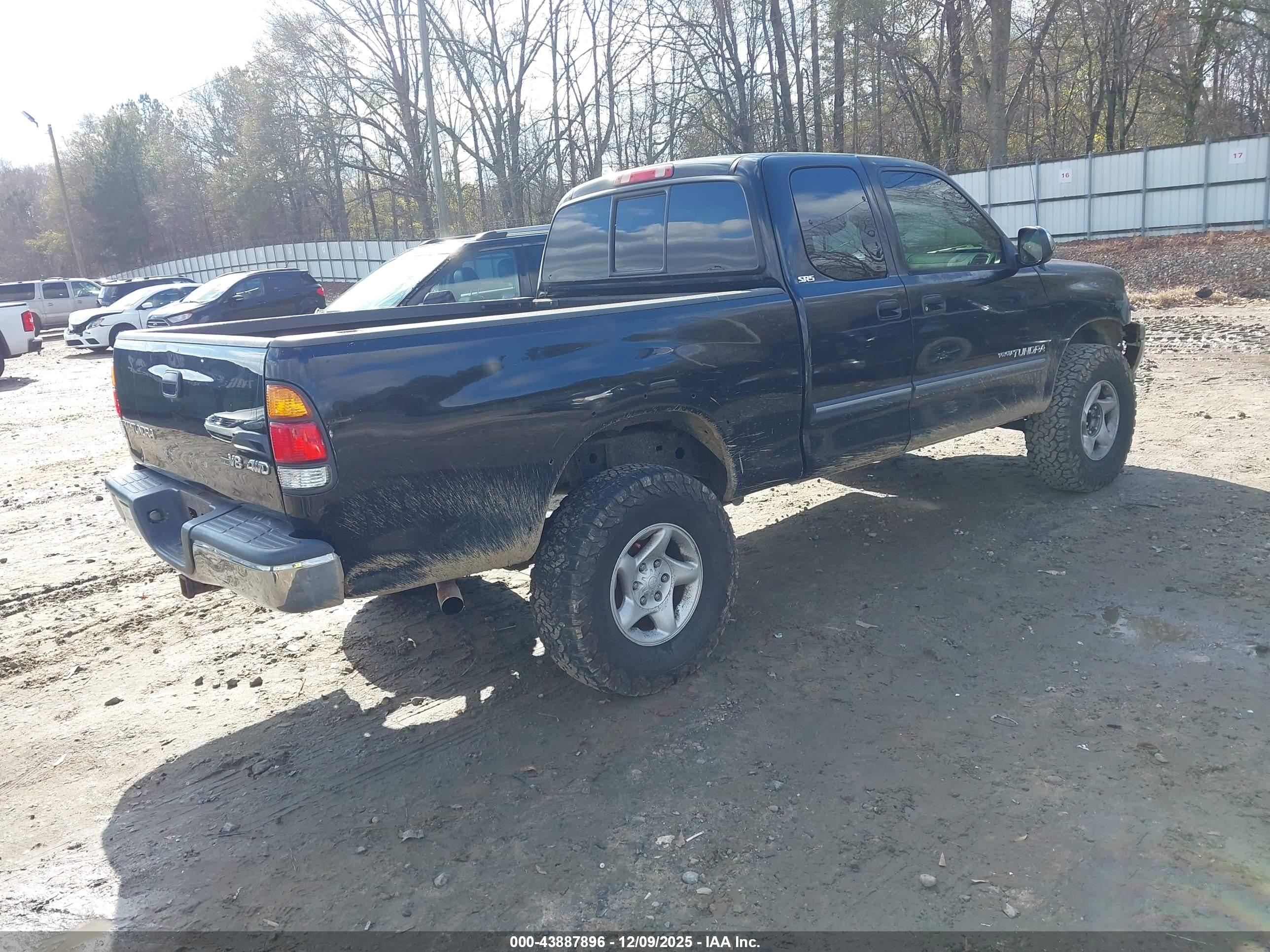 TOYOTA TUNDRA image 4
