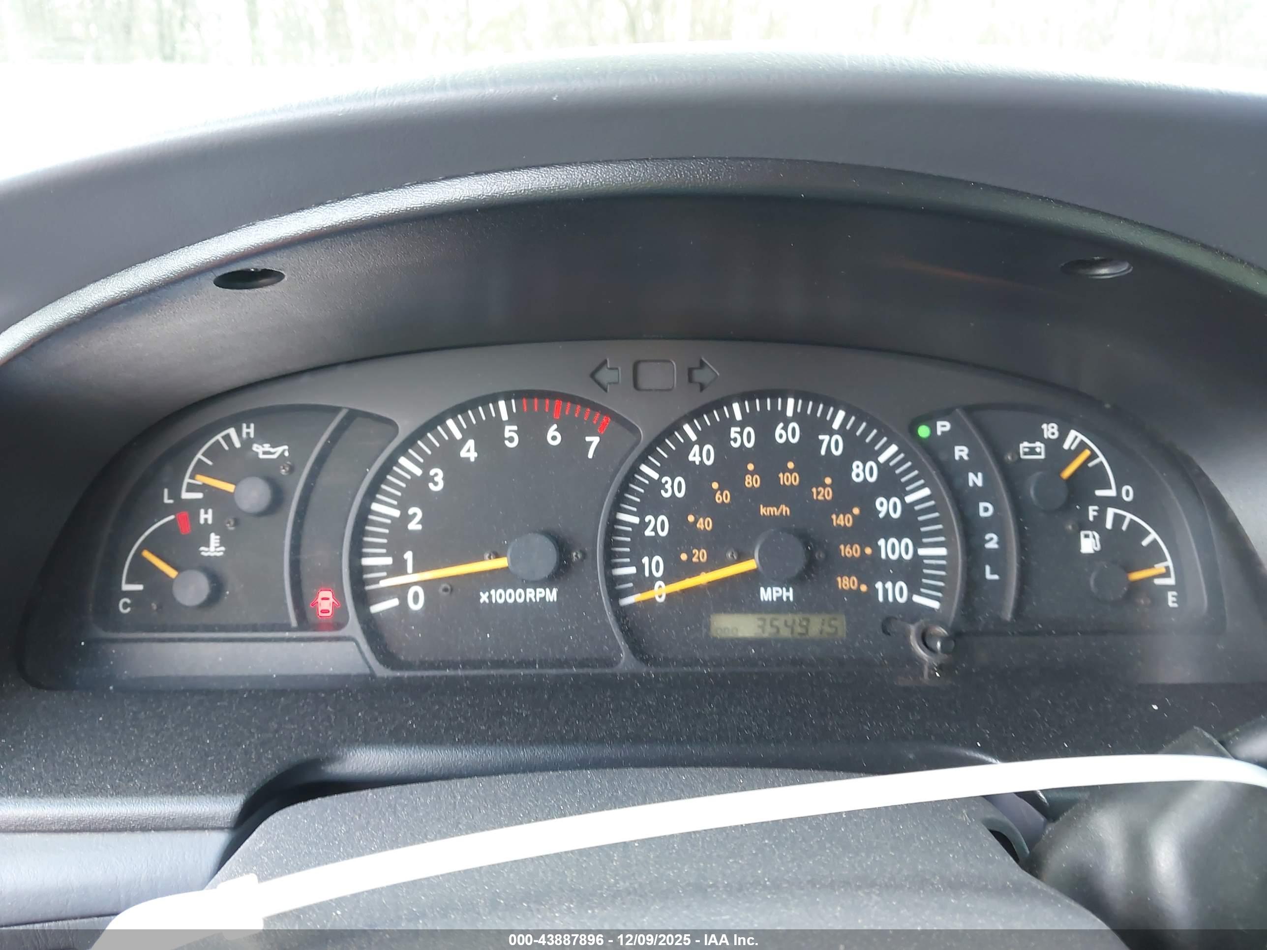 TOYOTA TUNDRA image 7
