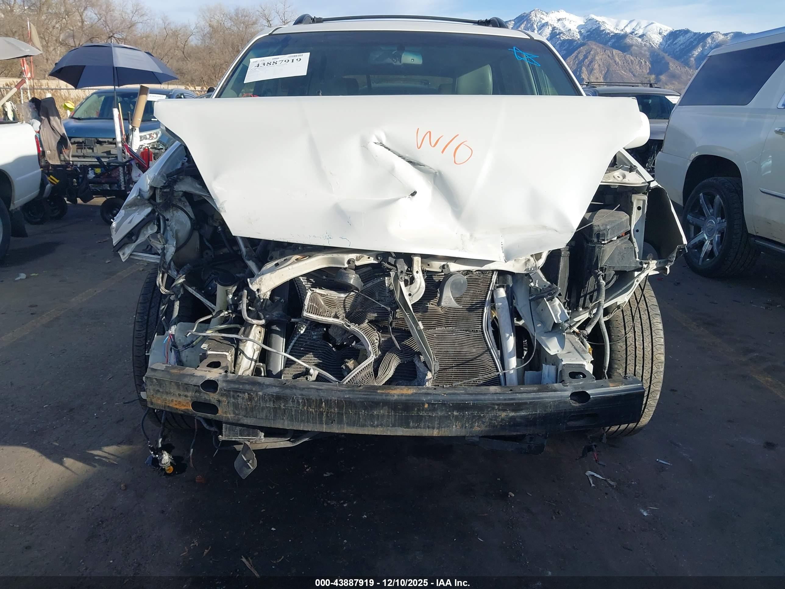 TOYOTA SIENNA image 6