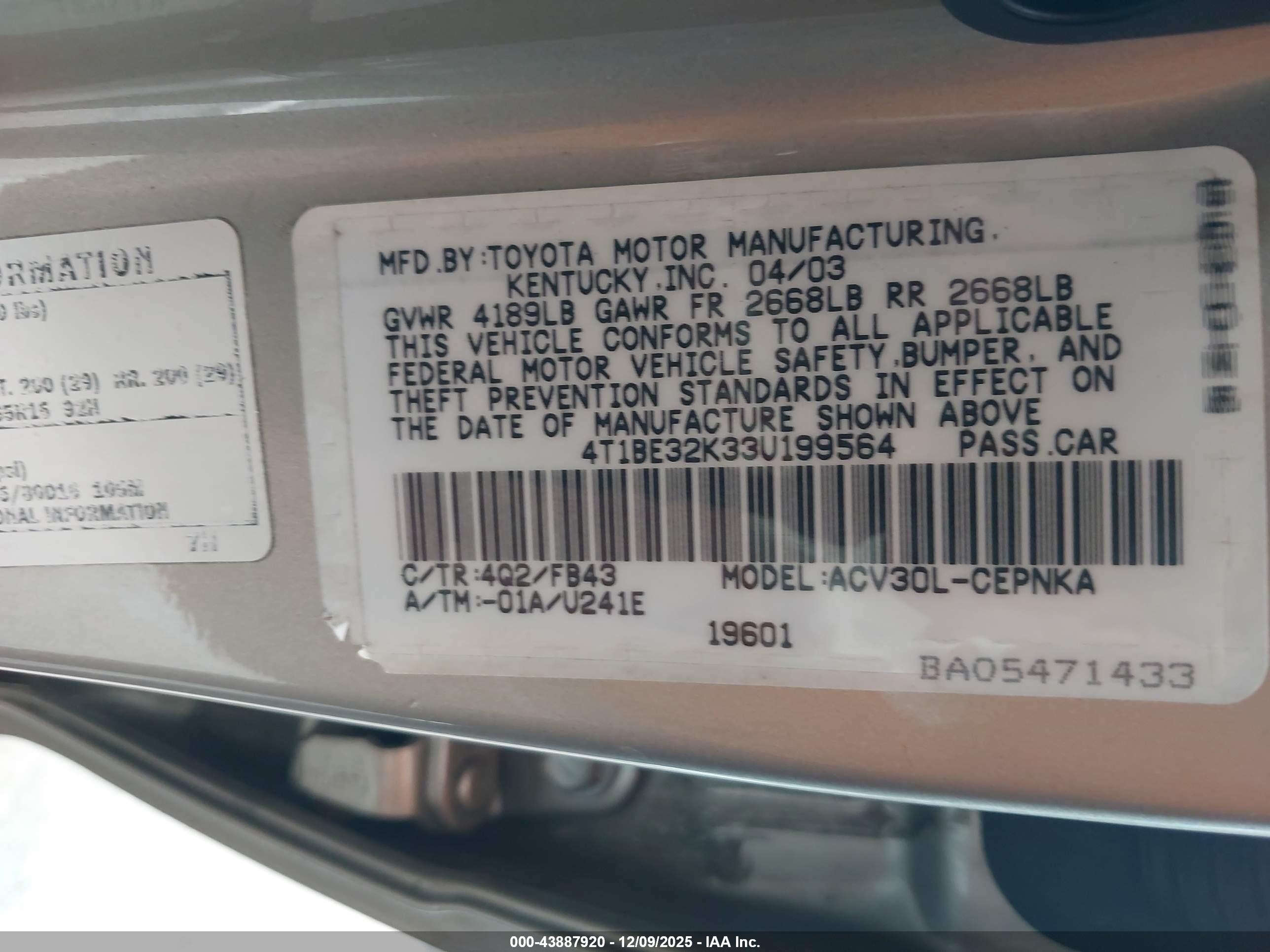 TOYOTA CAMRY image 9