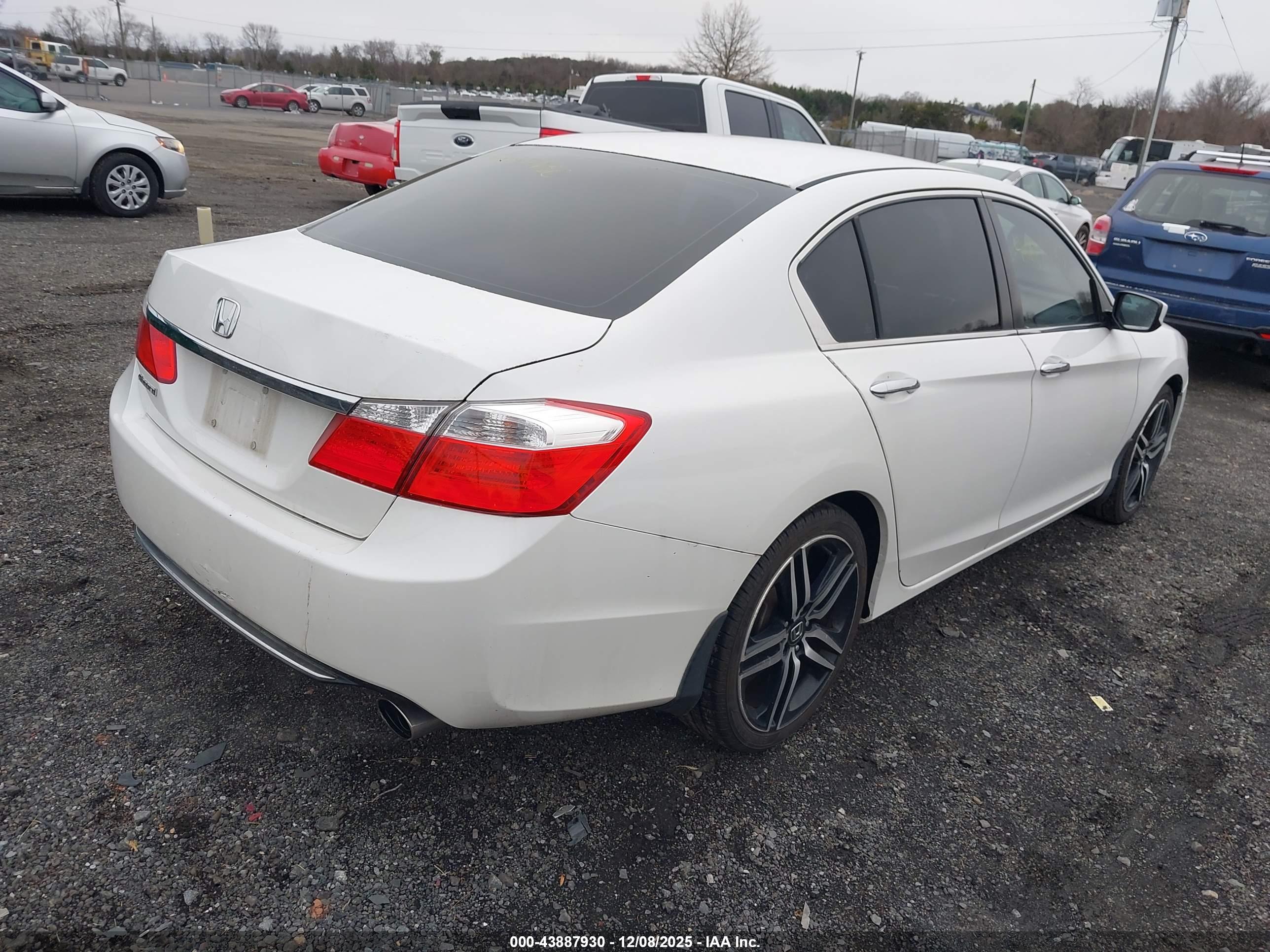 HONDA ACCORD image 4