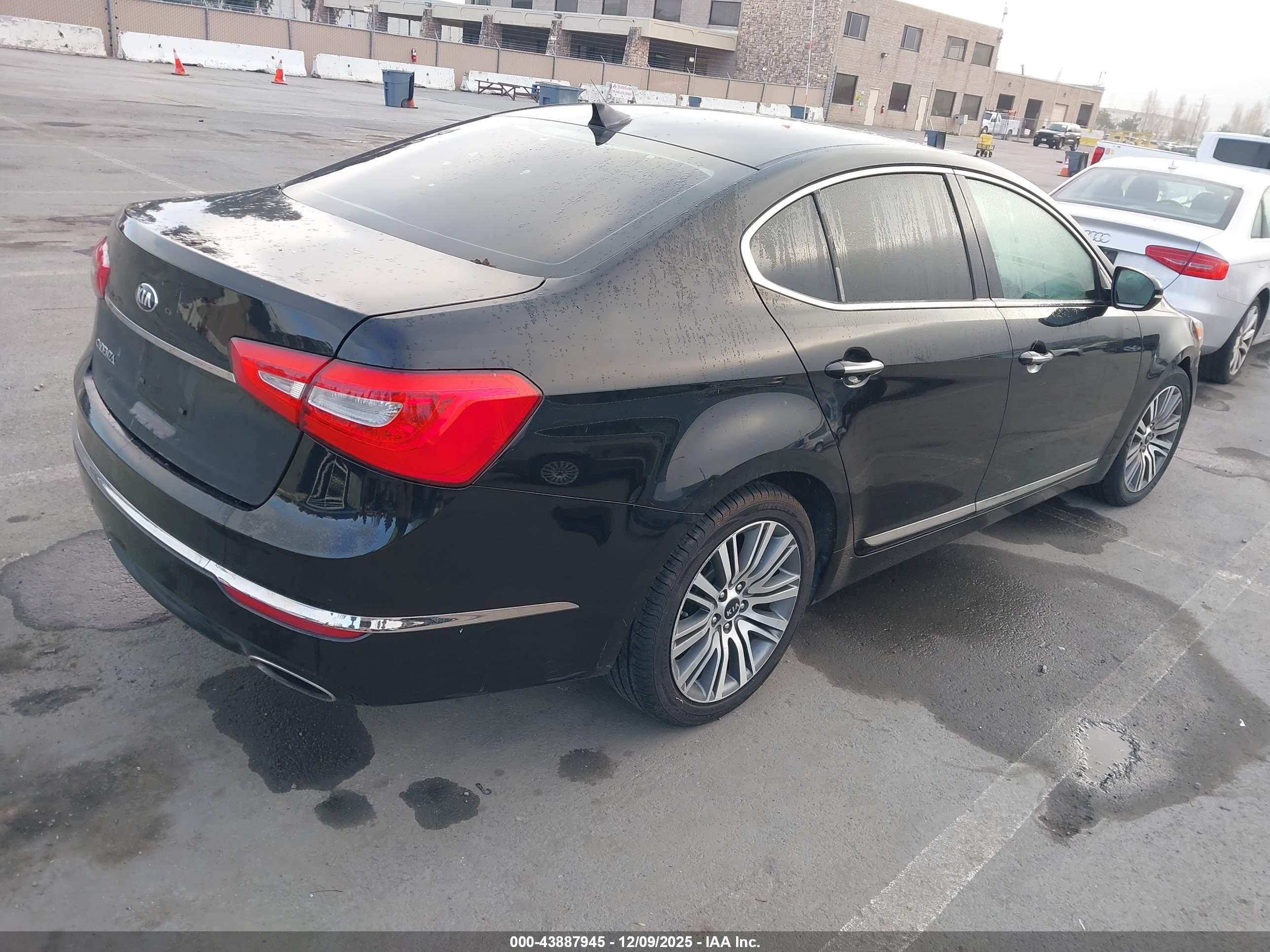 KIA CADENZA image 4