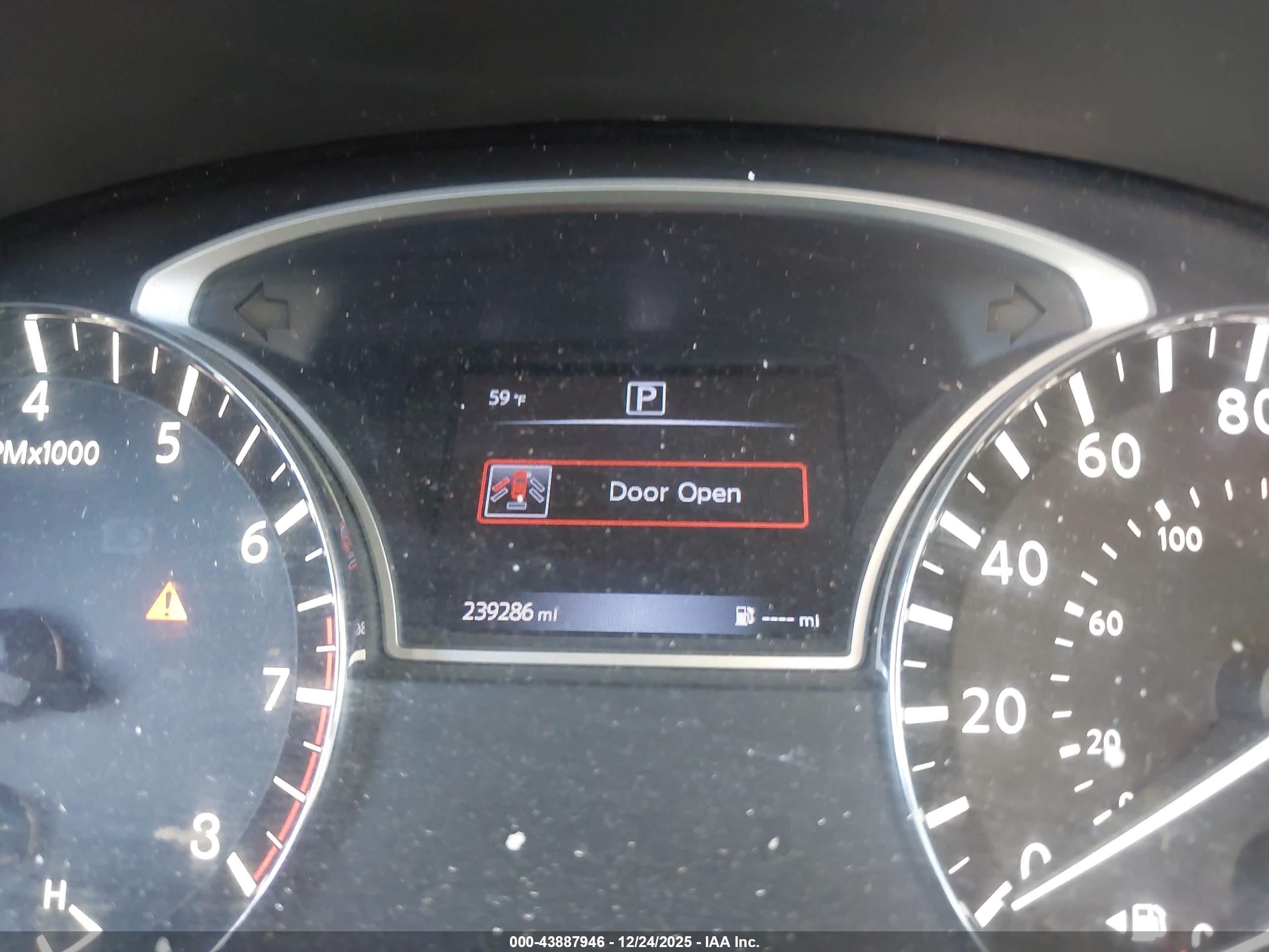 NISSAN ALTIMA image 7