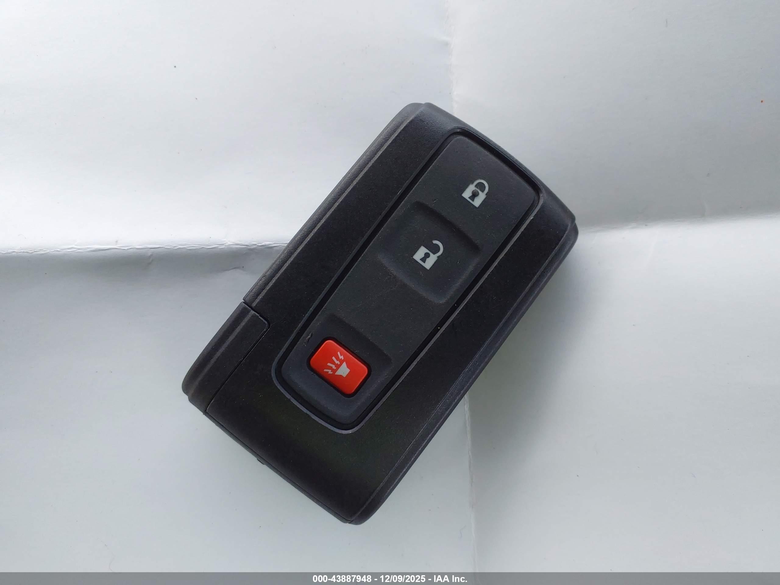 TOYOTA PRIUS image 11