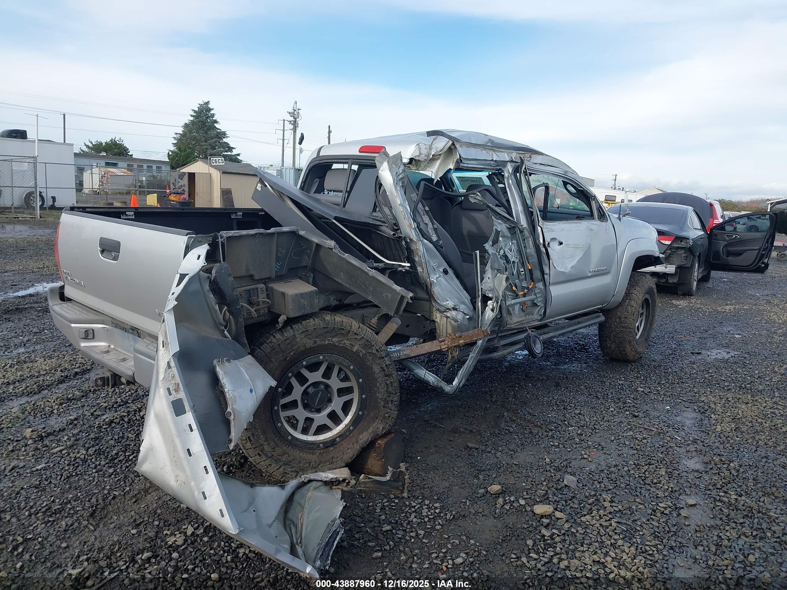 TOYOTA TACOMA image 4