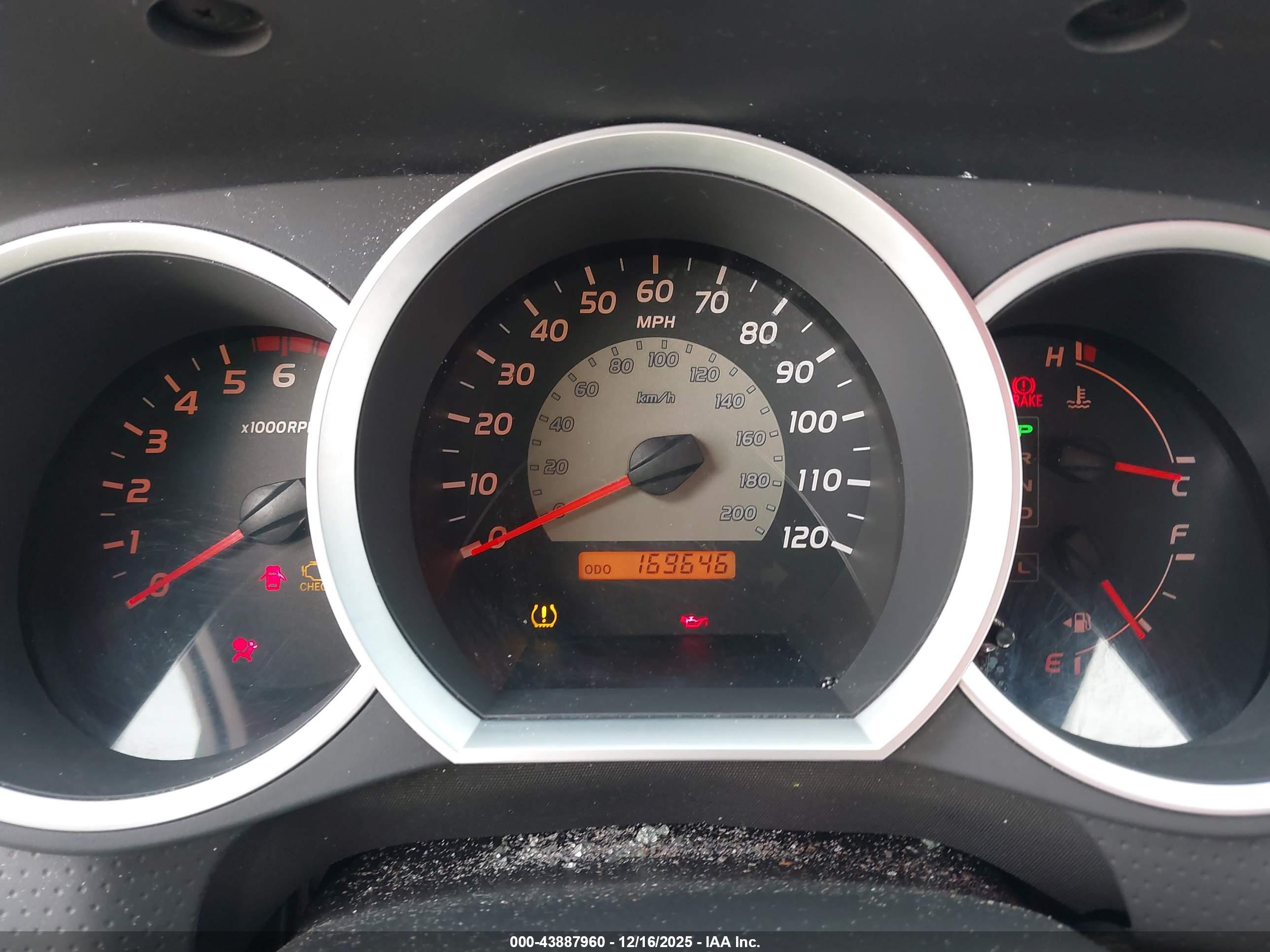 TOYOTA TACOMA image 7