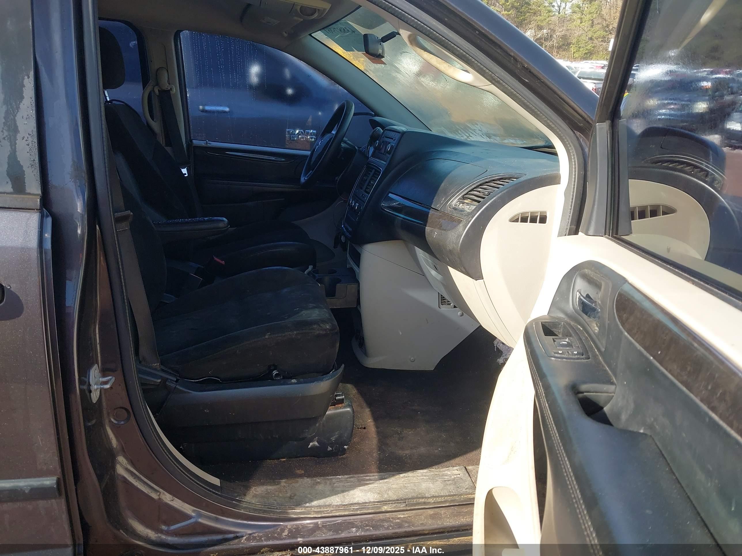 DODGE GRAND image 5