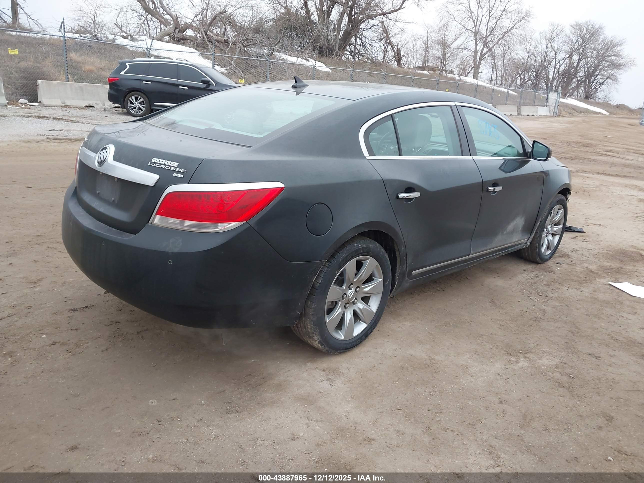 BUICK LACROSSE image 4
