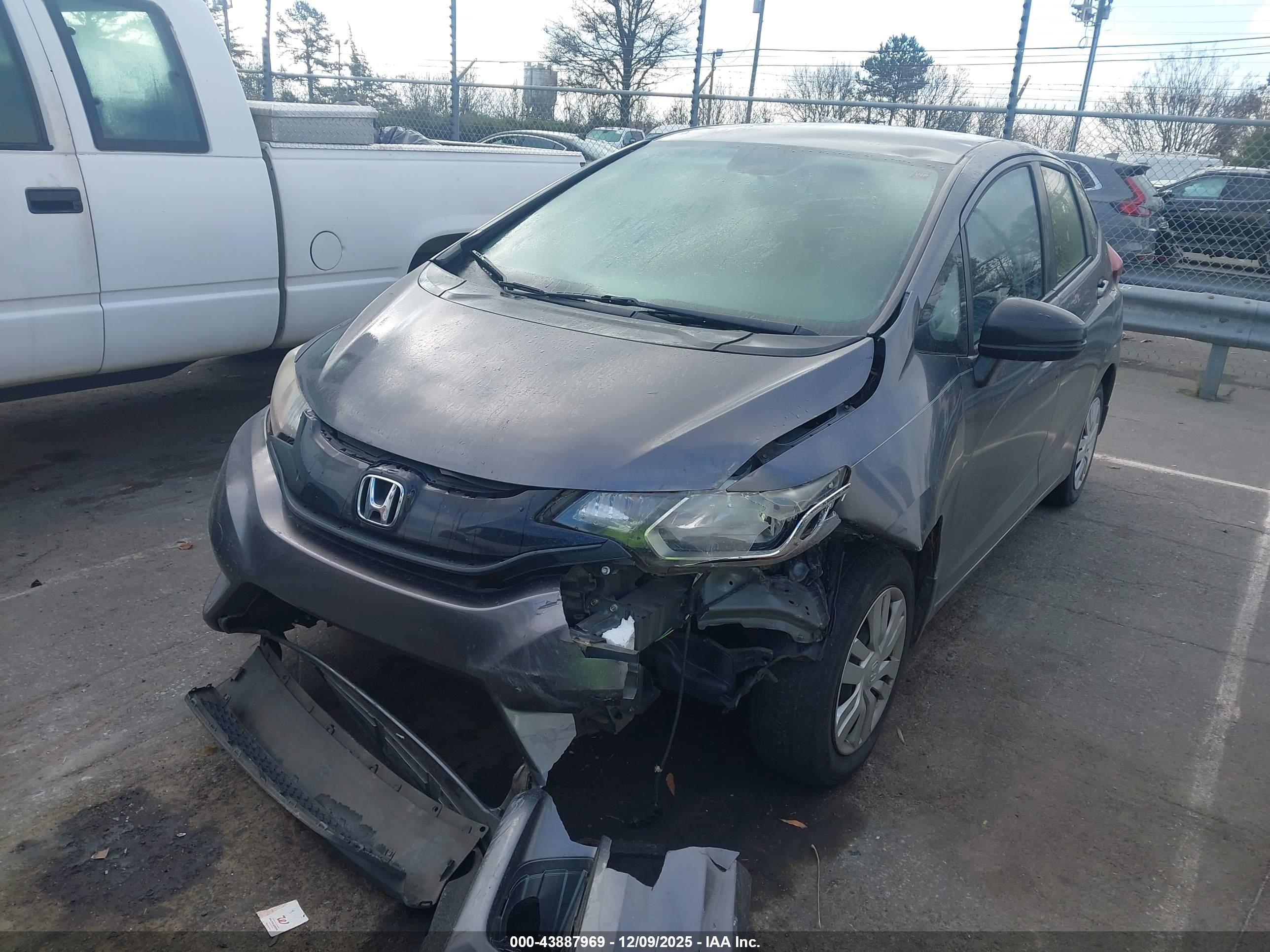 HONDA FIT image 2