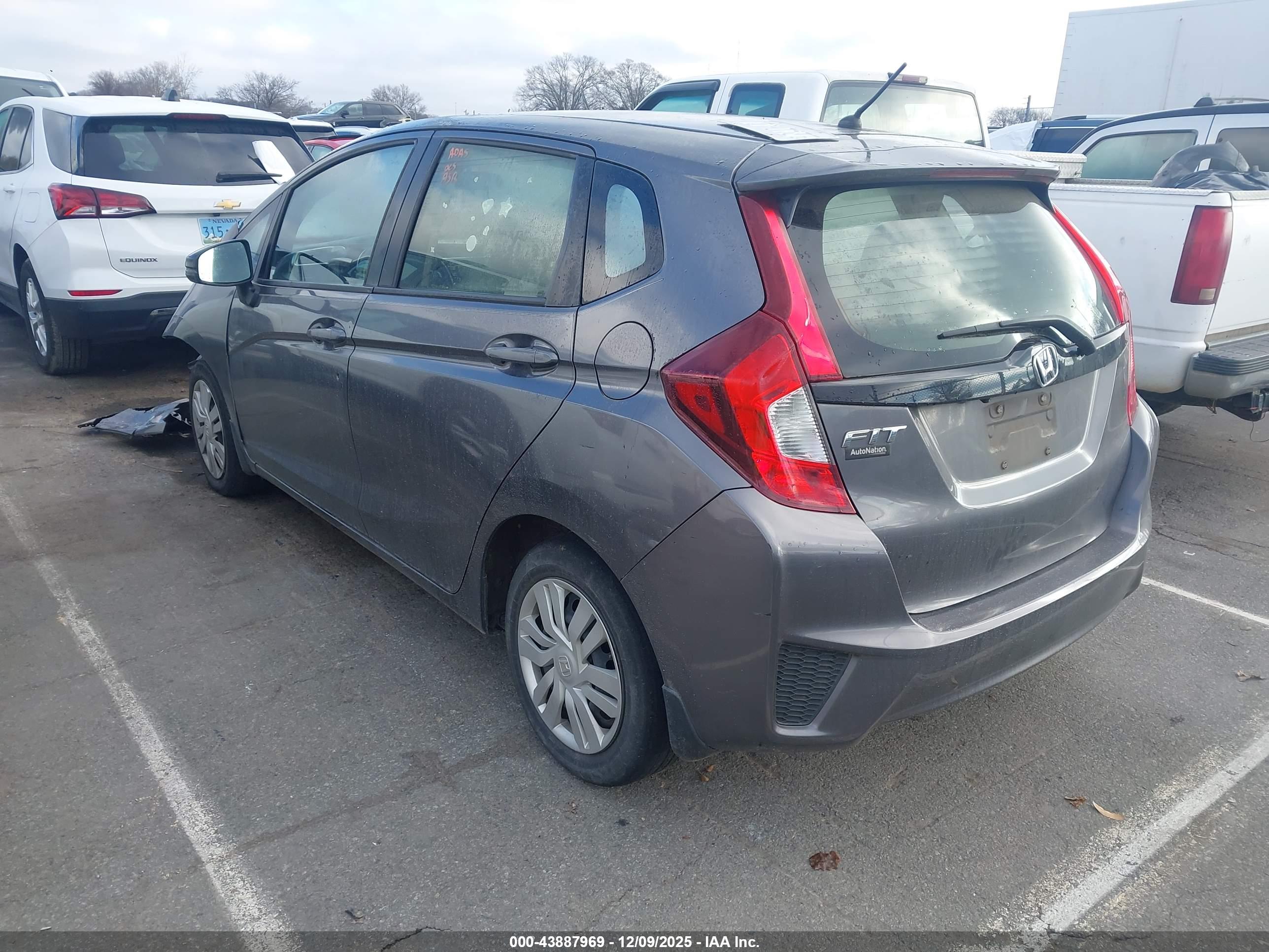 HONDA FIT image 3