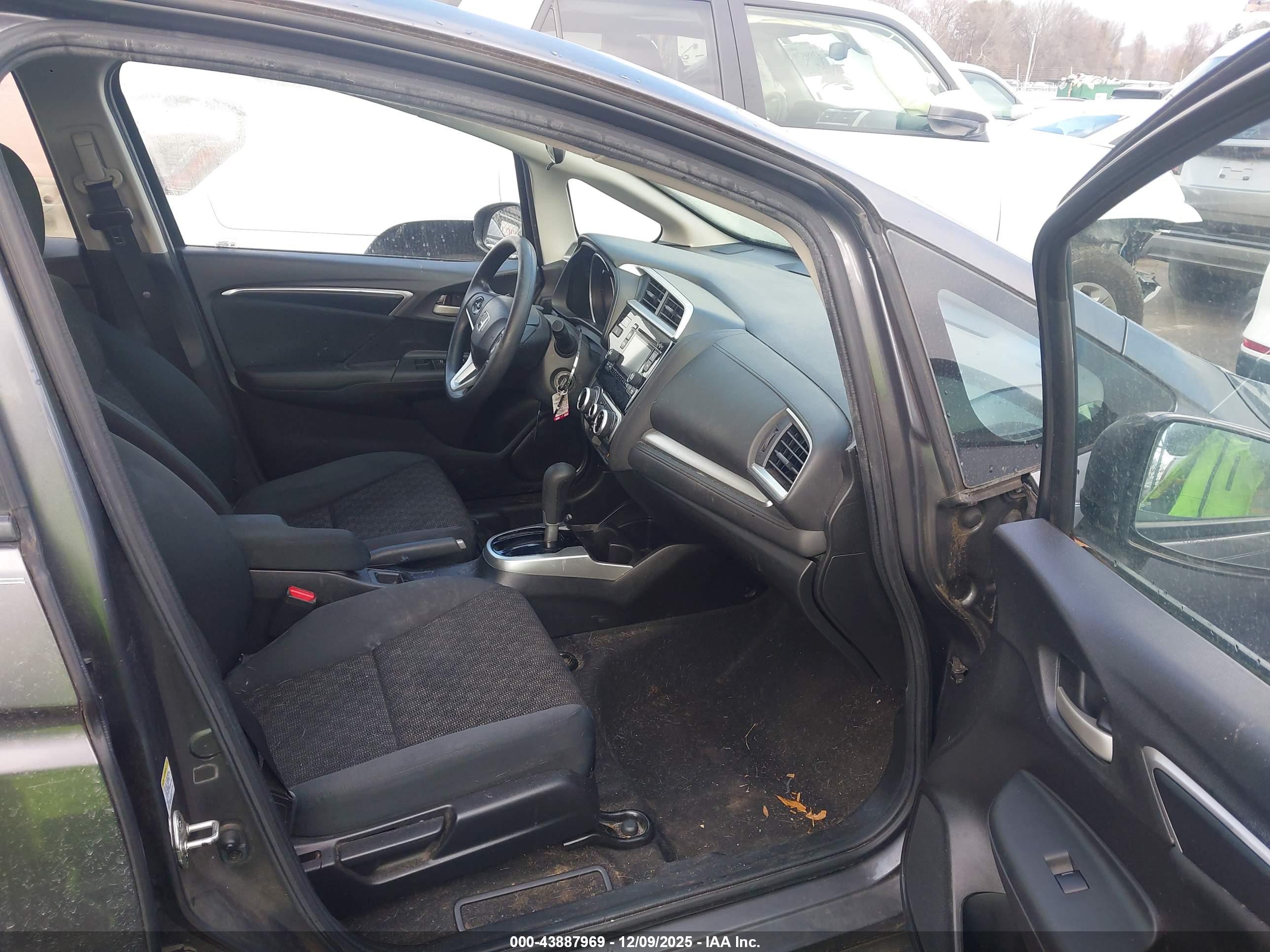 HONDA FIT image 5