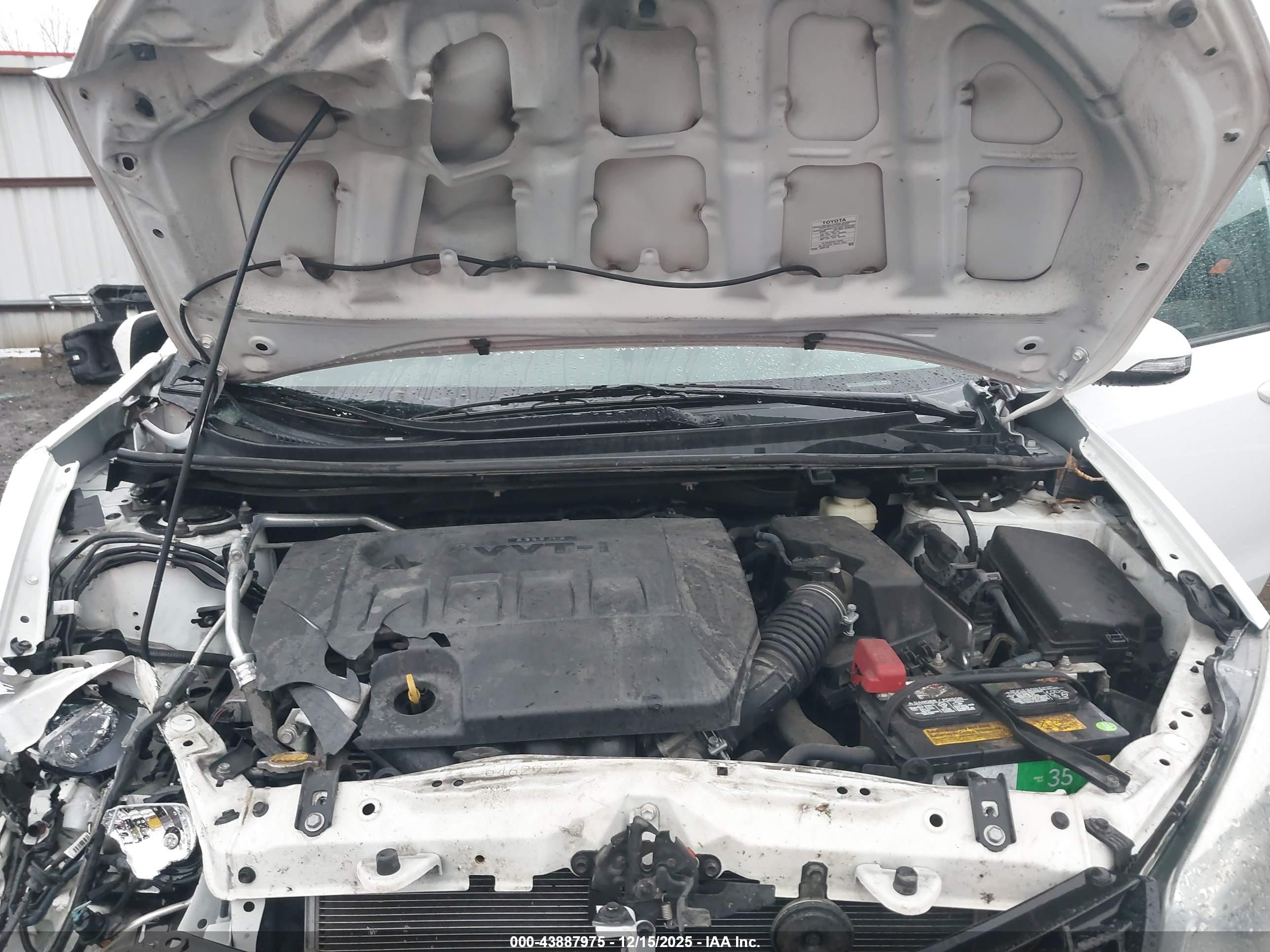 TOYOTA COROLLA image 10