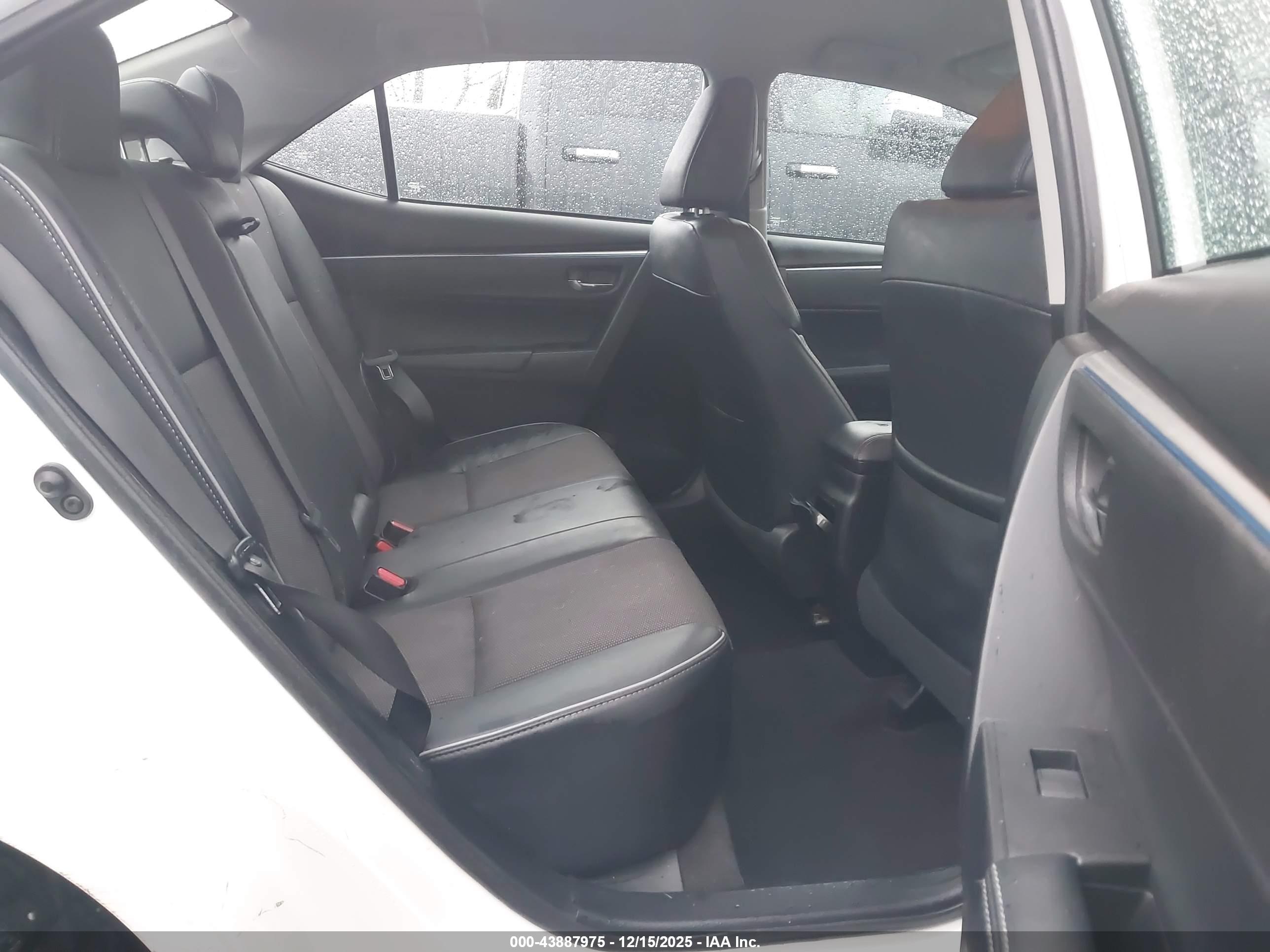 TOYOTA COROLLA image 8