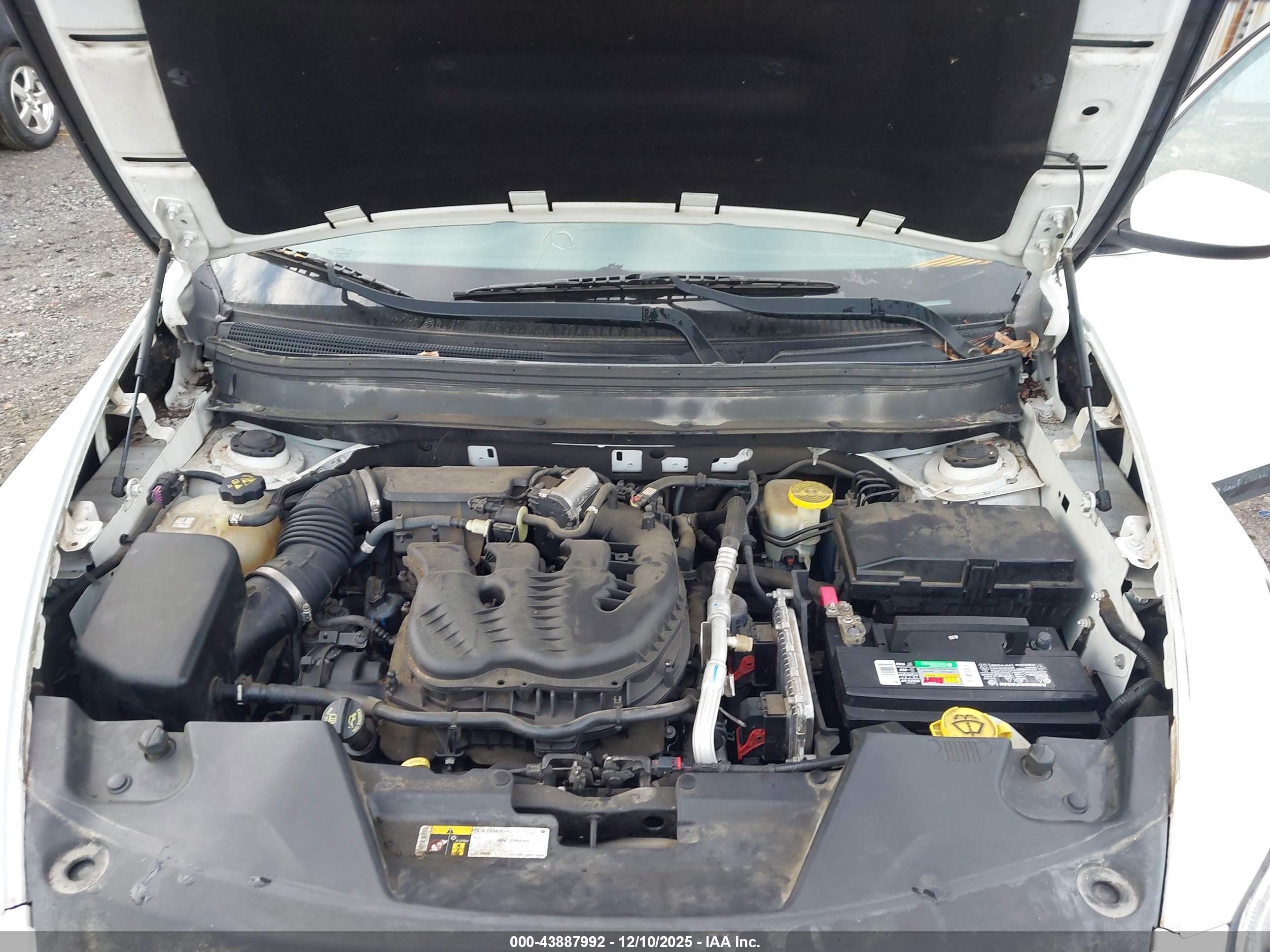 JEEP CHEROKEE image 10