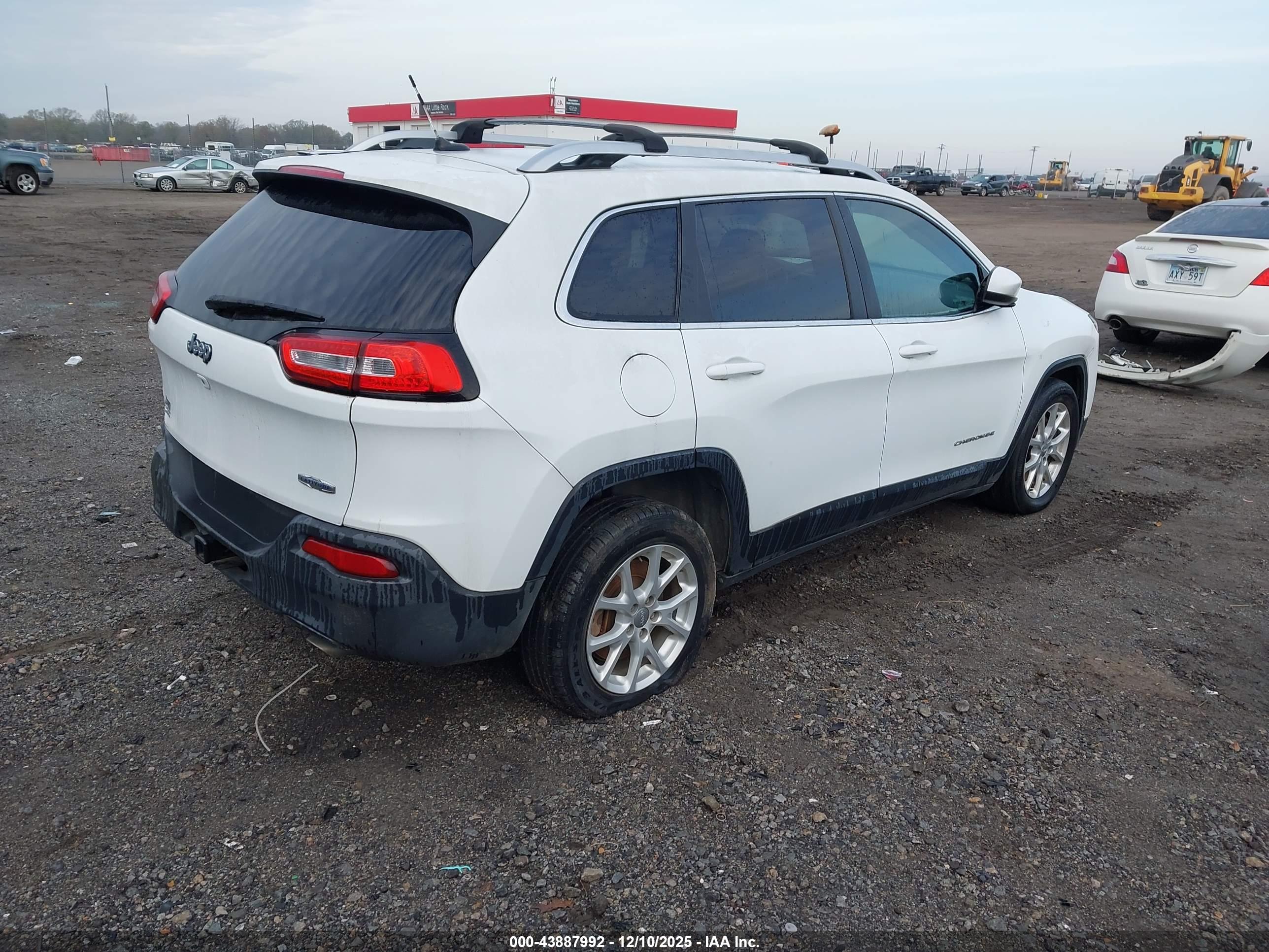 JEEP CHEROKEE image 4