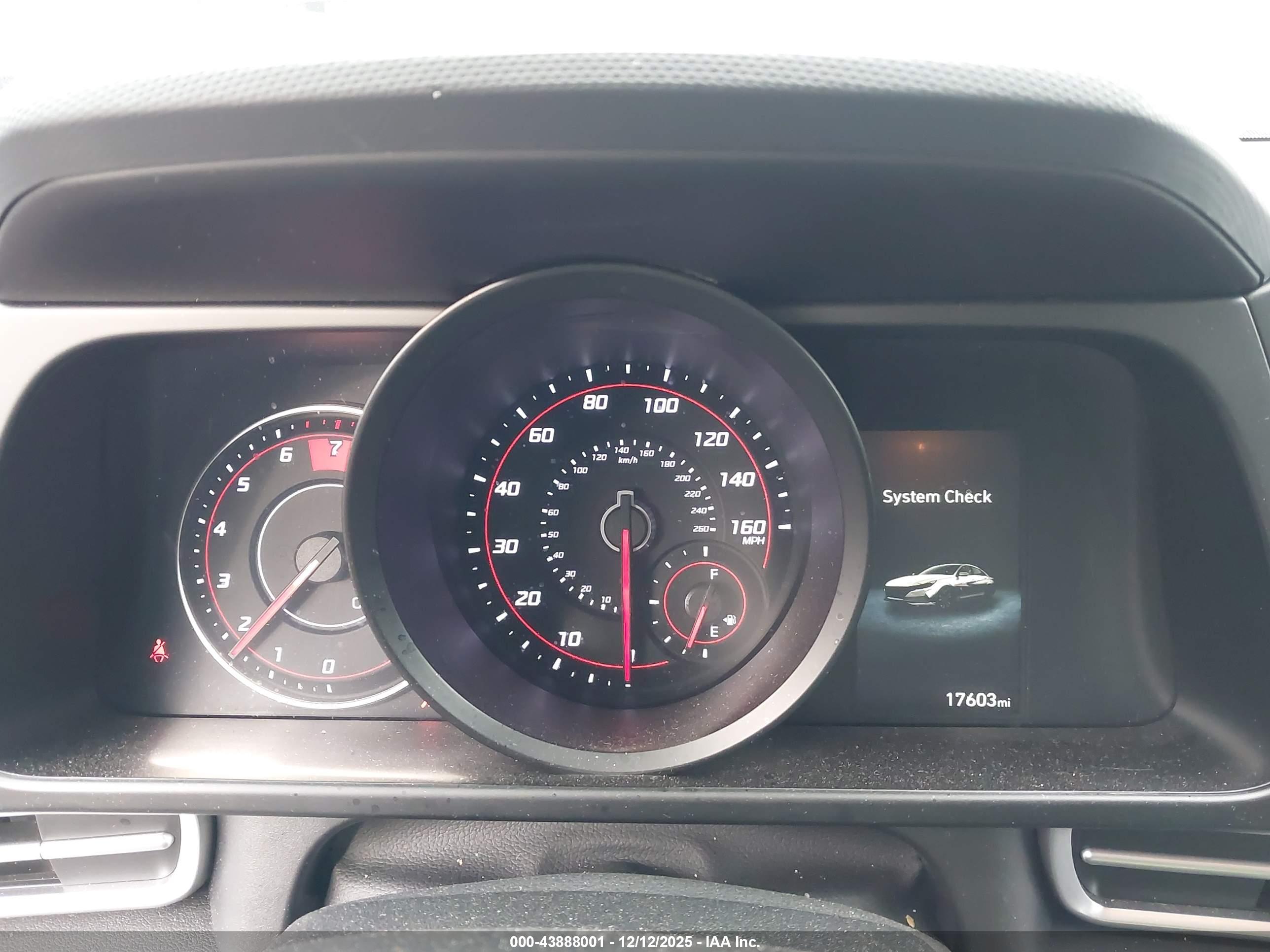 HYUNDAI ELANTRA image 7