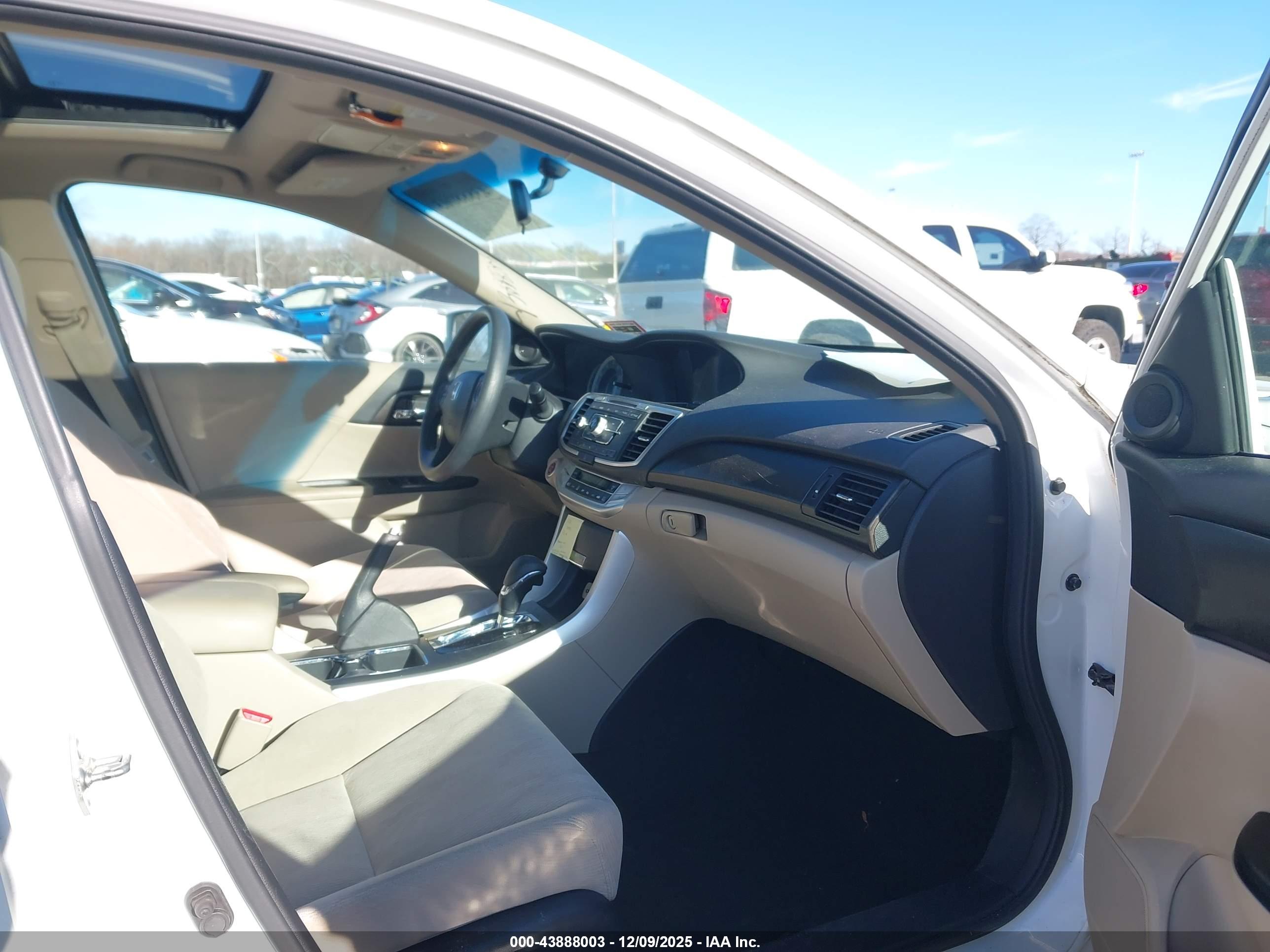 HONDA ACCORD image 5