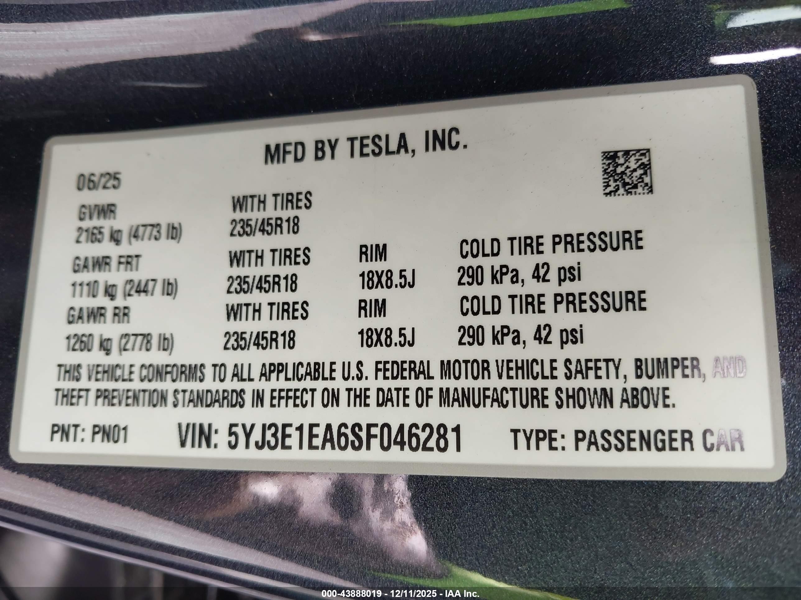 TESLA MODEL image 9