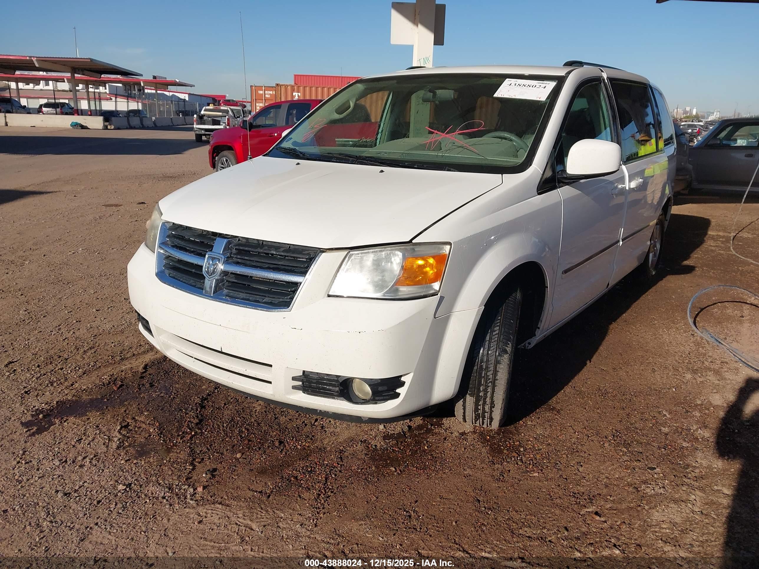 DODGE GRAND image 2